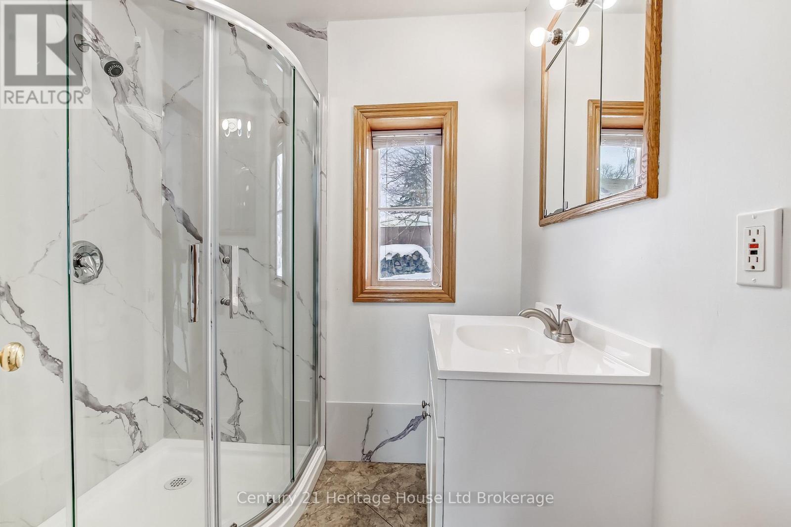 152 Charles Street E, Ingersoll (Ingersoll - South), Ontario  N5C 1K2 - Photo 5 - X12792510