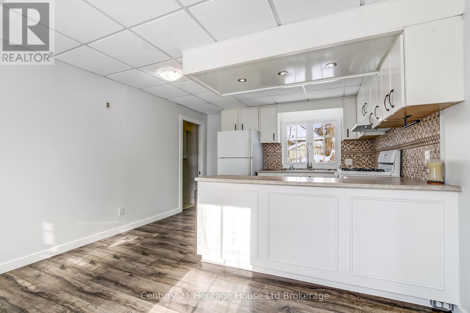 152 Charles Street E, Ingersoll (Ingersoll - South), Ontario  N5C 1K2 - Photo 6 - X12792510