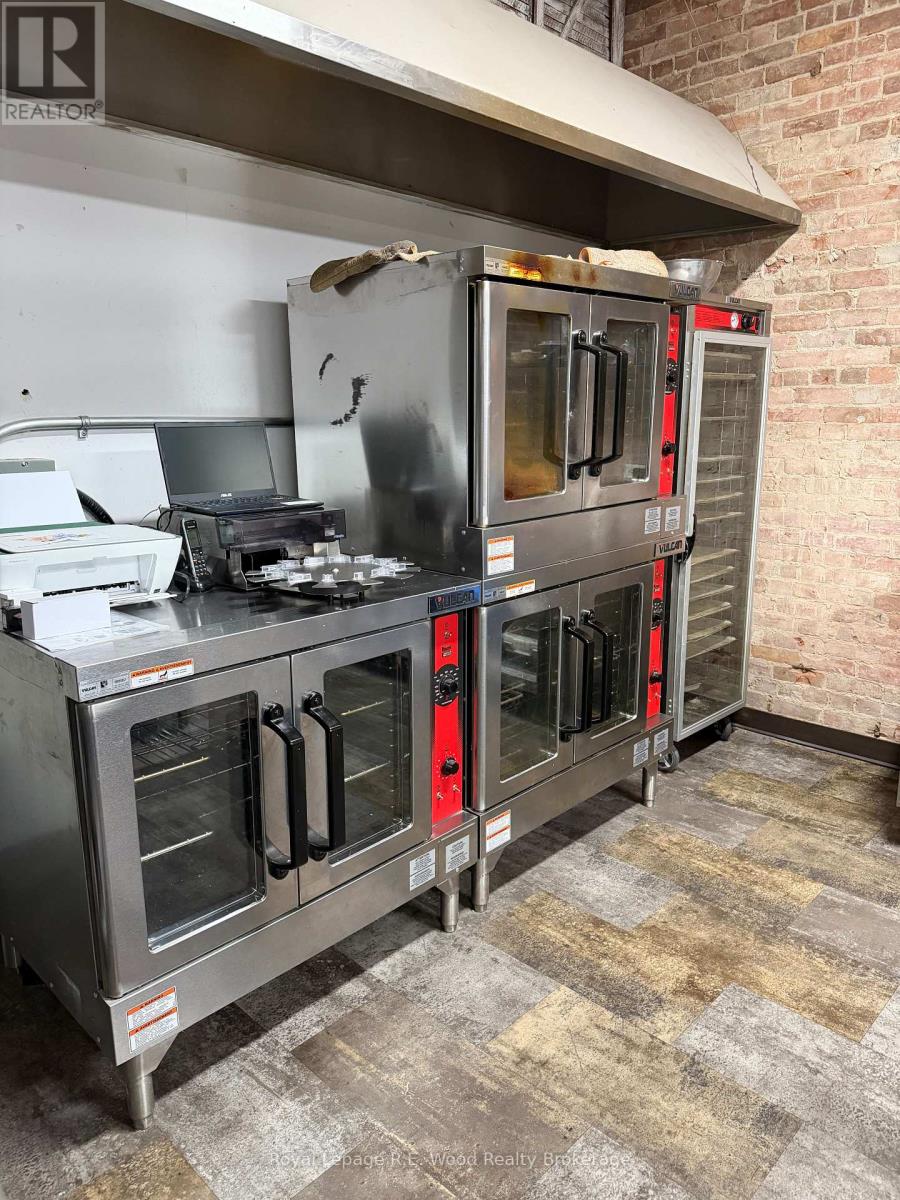 132 Broadway, Tillsonburg, Ontario  N4G 3P8 - Photo 13 - X12792690