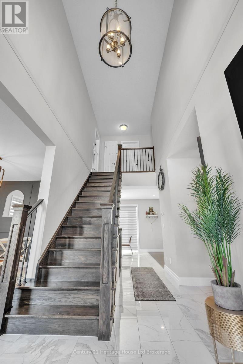 97 Beech Boulevard, Tillsonburg, Ontario  N4G 5S1 - Photo 2 - X12793012