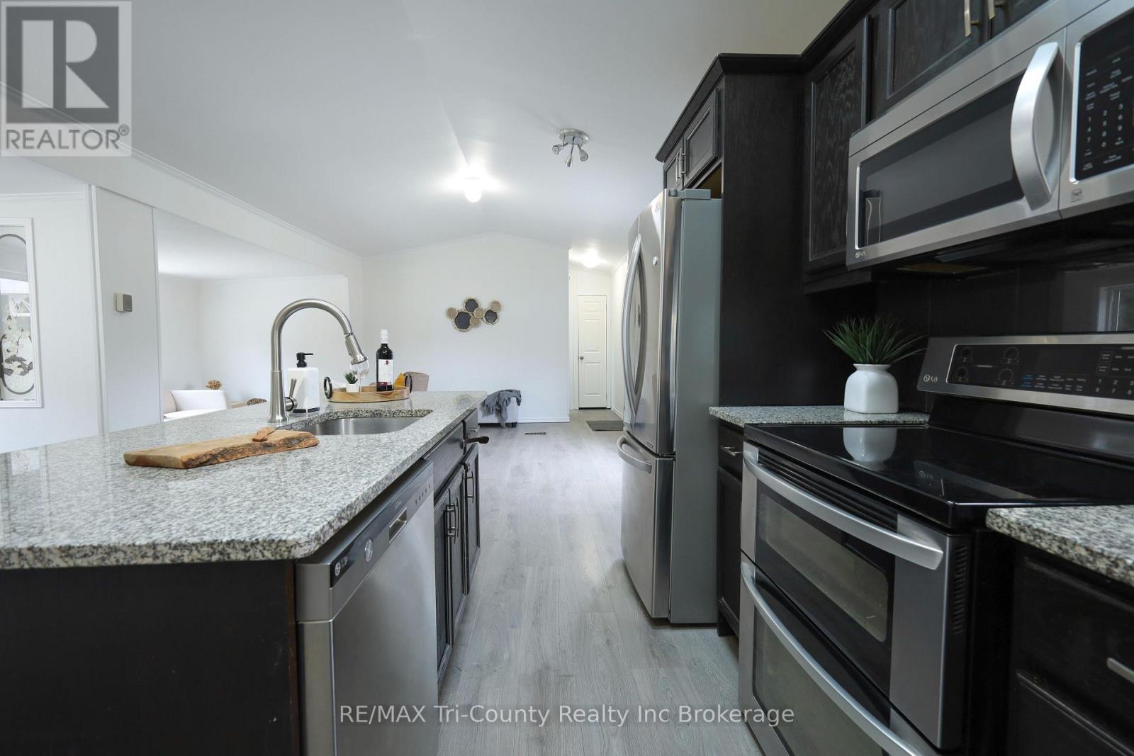 Unit #57 - 11981 Plank Rd (Tillsonburg) Road, Bayham, Ontario  N4G 4G9 - Photo 6 - X12793044