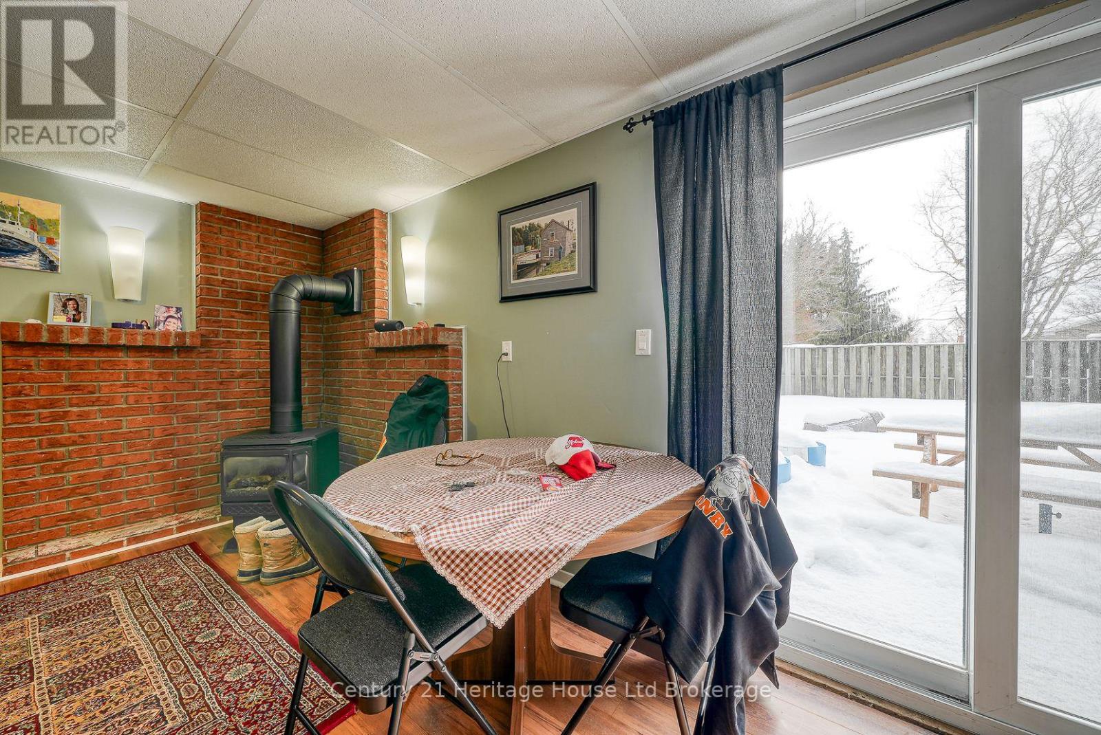 302 Chapel Street, Norfolk (Simcoe), Ontario  N3Y 1P5 - Photo 11 - X12793118