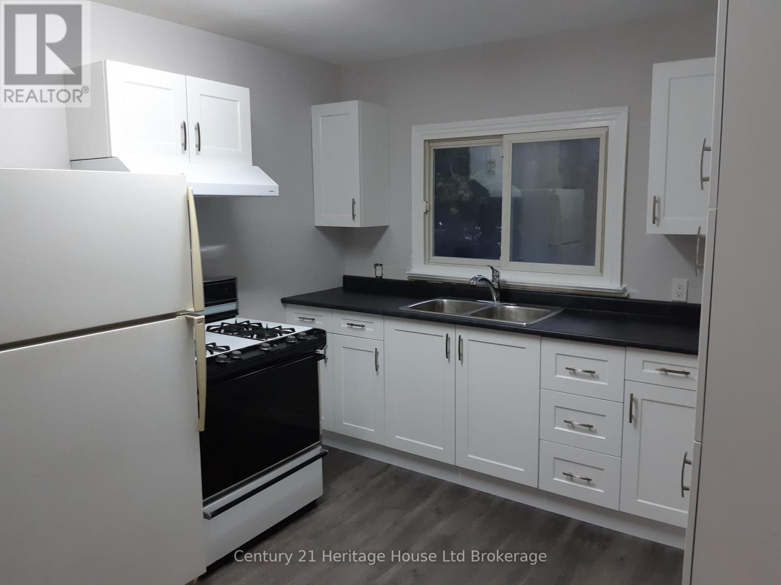 302 Chapel Street, Norfolk (Simcoe), Ontario  N3Y 1P5 - Photo 25 - X12793118