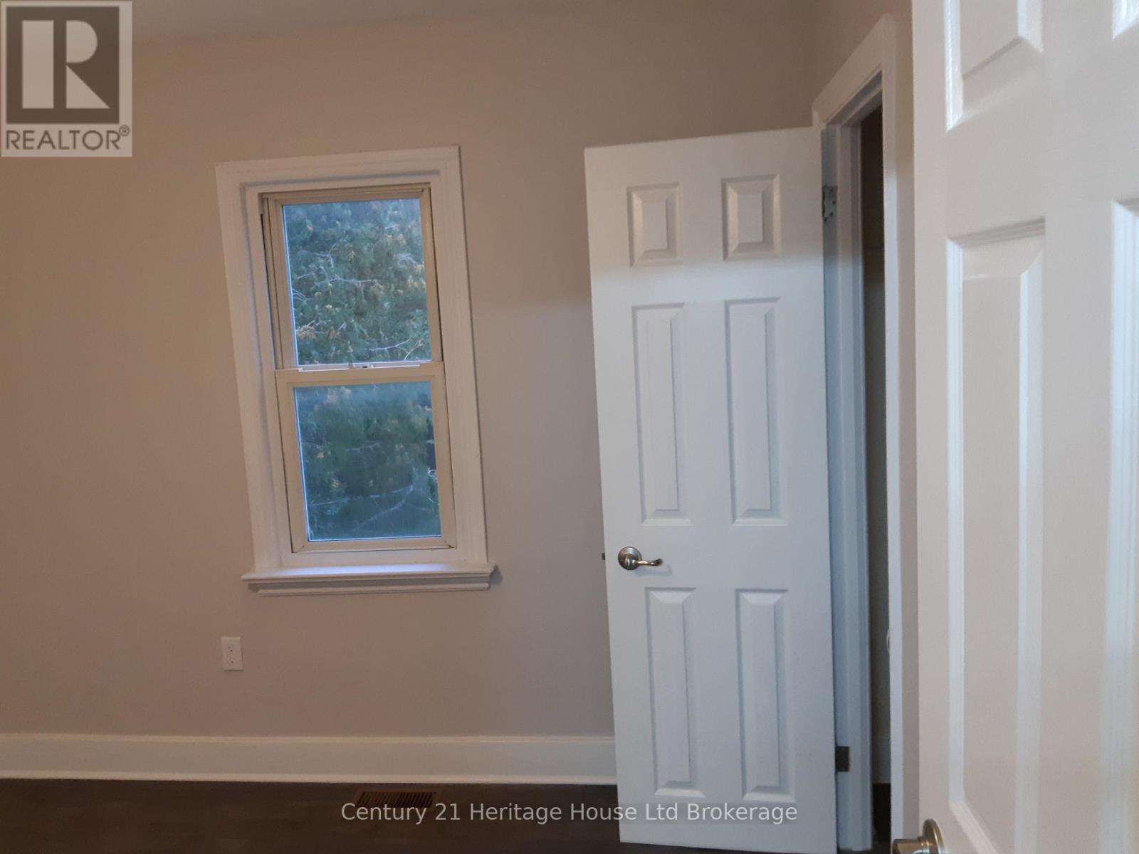 302 Chapel Street, Norfolk (Simcoe), Ontario  N3Y 1P5 - Photo 34 - X12793118