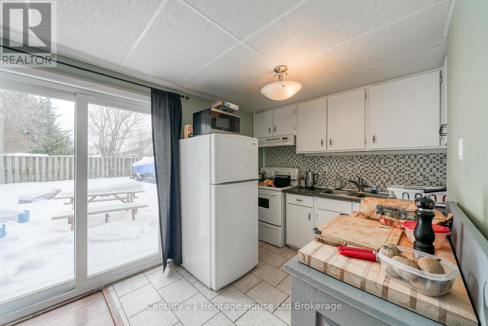 302 Chapel Street, Norfolk (Simcoe), Ontario  N3Y 1P5 - Photo 6 - X12793118