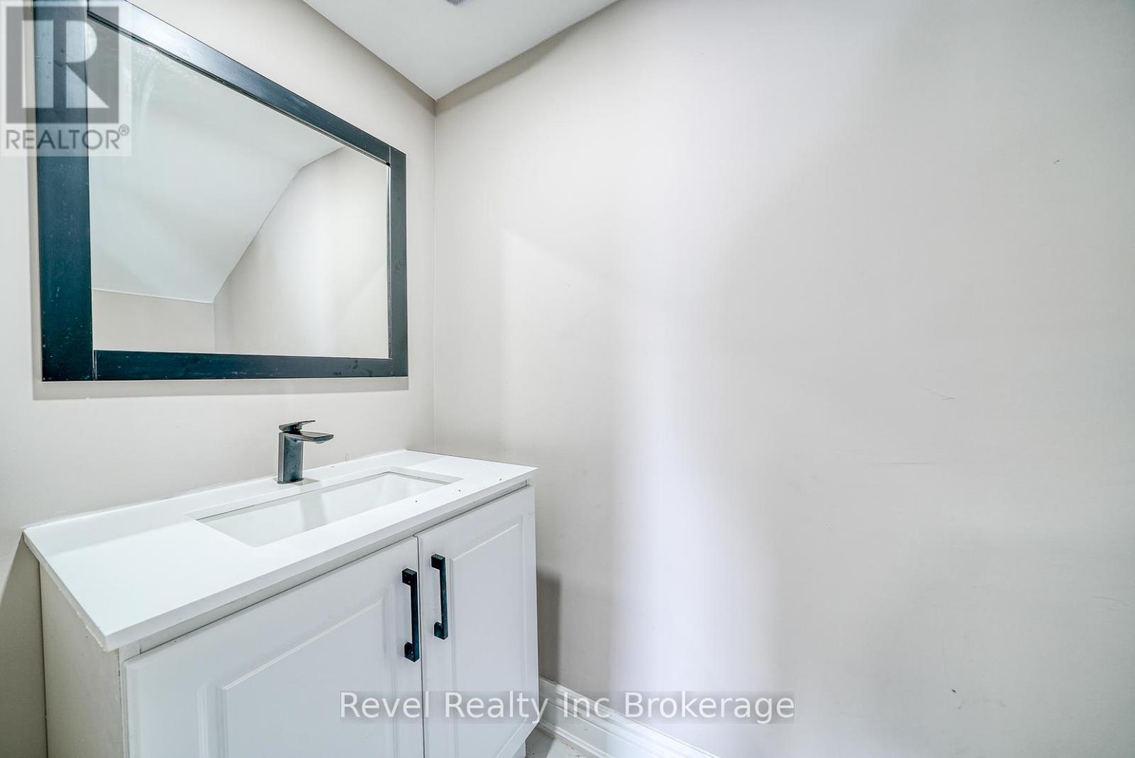 123 Charles Street E, Ingersoll (Ingersoll - South), Ontario  N5C 1J9 - Photo 29 - X12796132