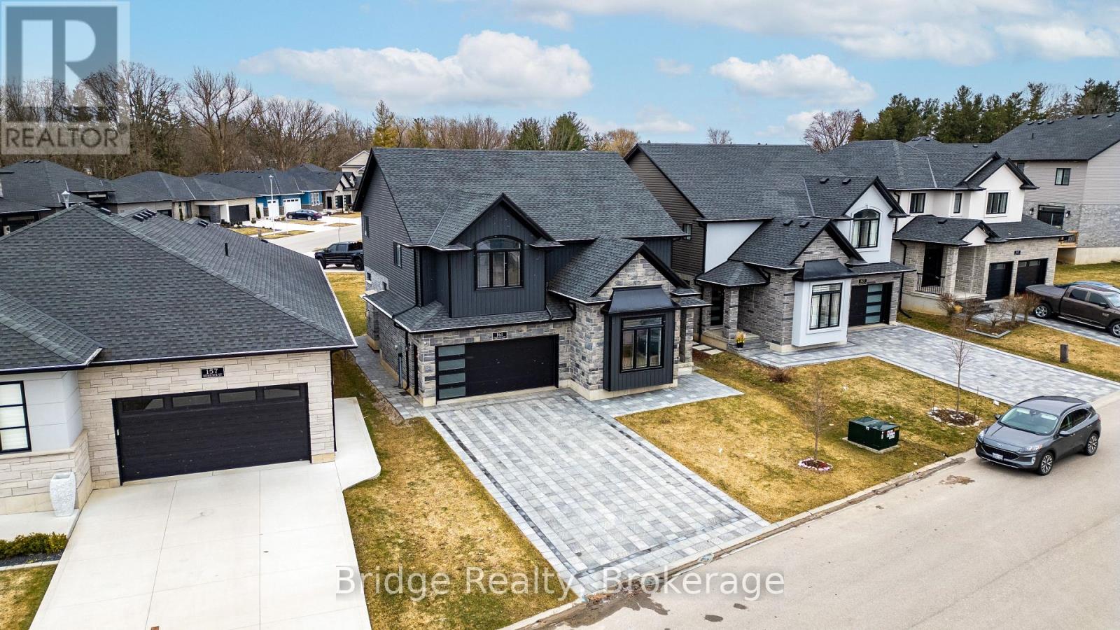 161 Hemlock Street, Woodstock (Woodstock - North), Ontario  N4S 0E4 - Photo 2 - X12796282