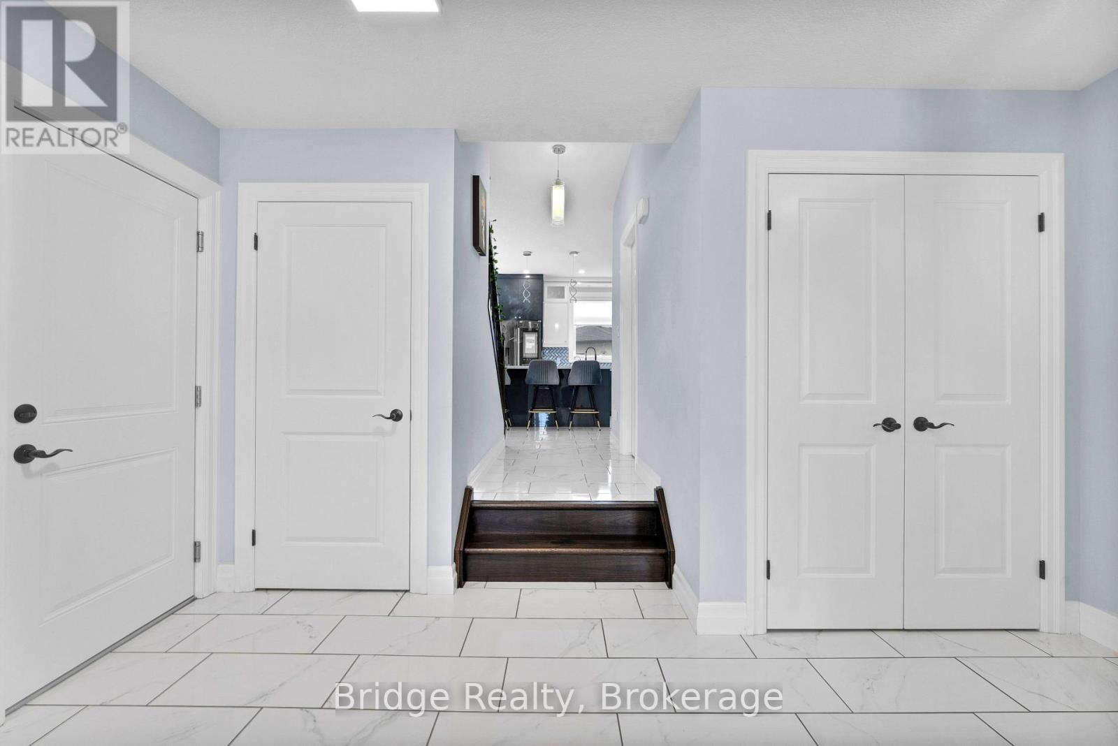 161 Hemlock Street, Woodstock (Woodstock - North), Ontario  N4S 0E4 - Photo 8 - X12796282