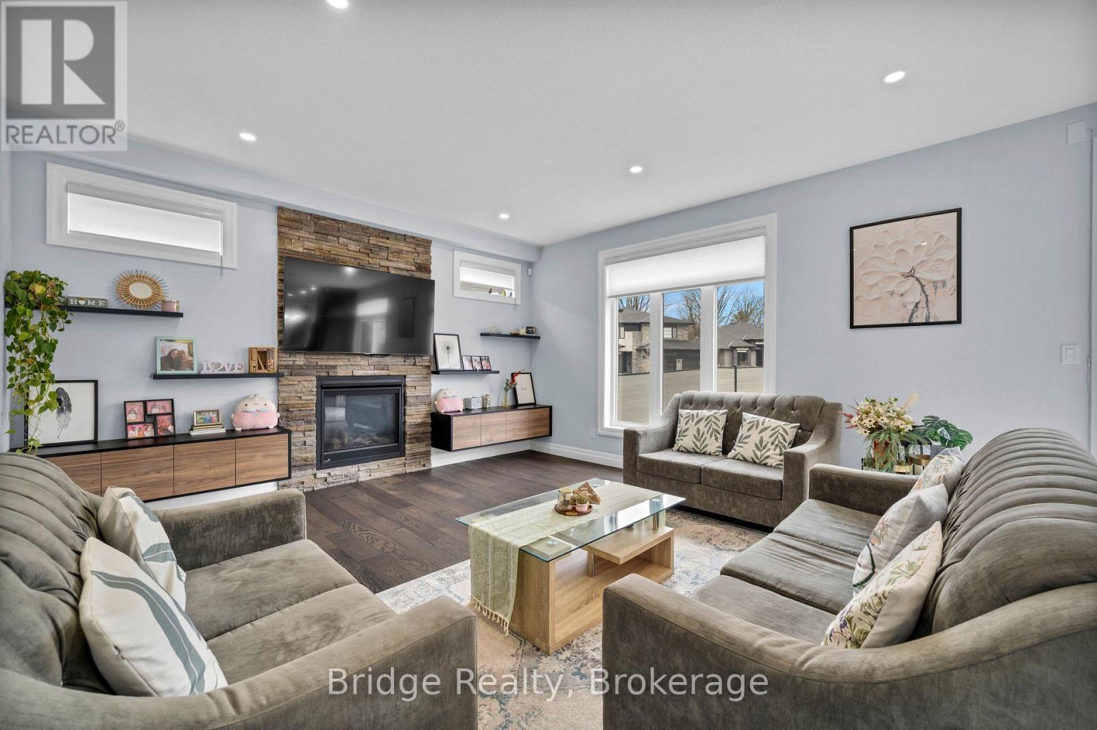 161 Hemlock Street, Woodstock (Woodstock - North), Ontario  N4S 0E4 - Photo 9 - X12796282