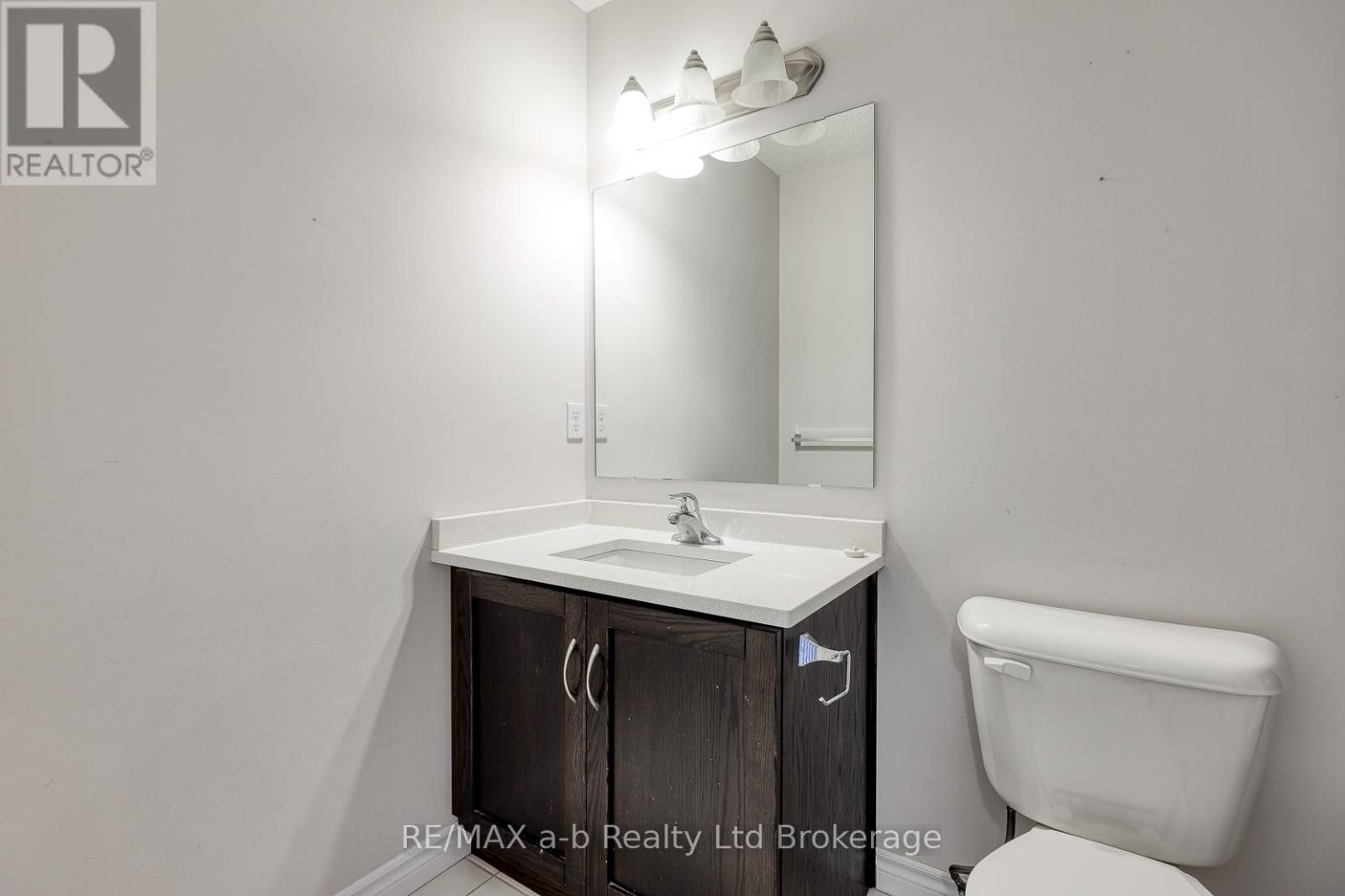 1160 Caen Avenue, Woodstock (Woodstock - North), Ontario  N4T 0G3 - Photo 18 - X12797480