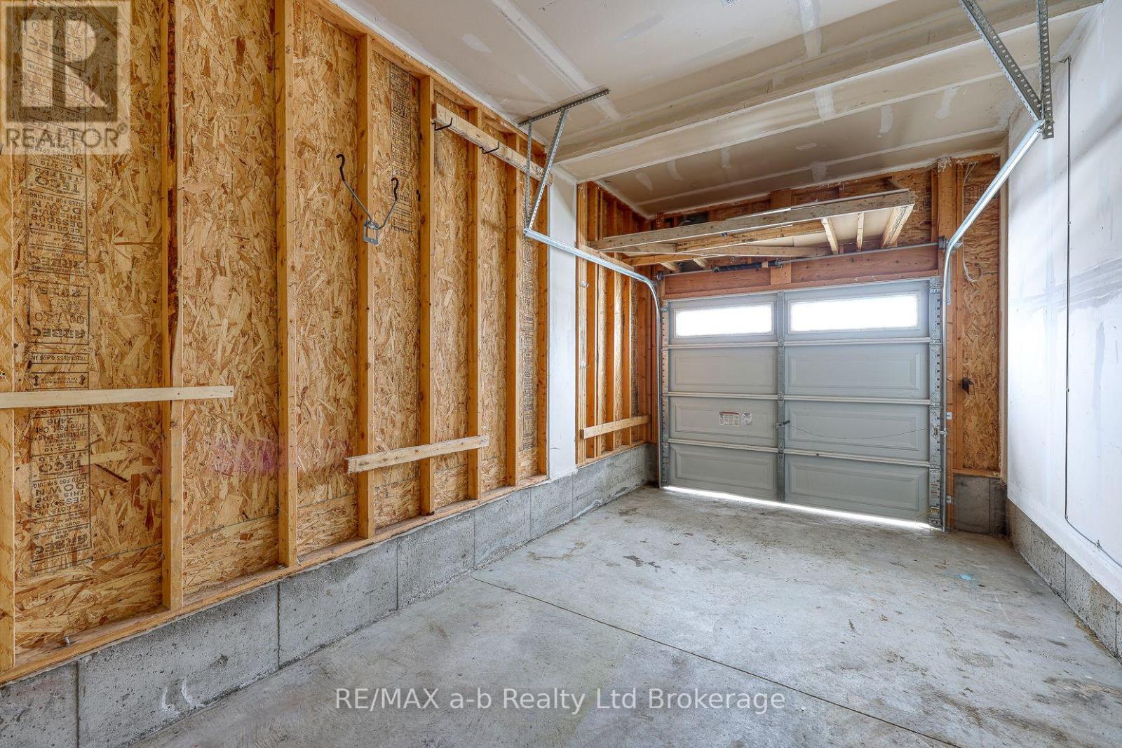 1160 Caen Avenue, Woodstock (Woodstock - North), Ontario  N4T 0G3 - Photo 29 - X12797480