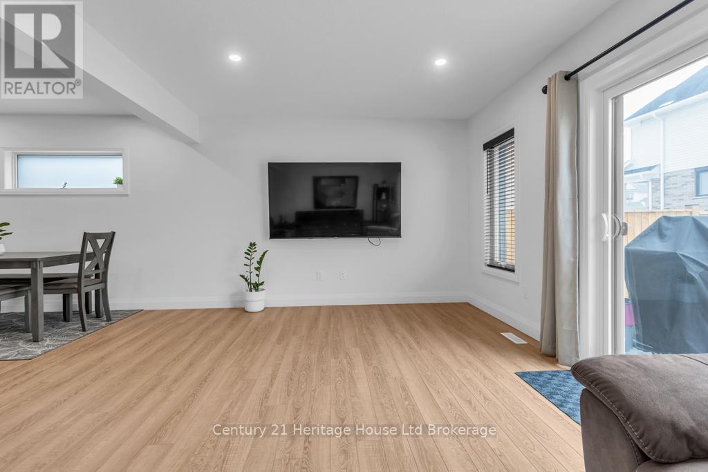 33 Martin Street, Tillsonburg, Ontario  N4G 0K3 - Photo 18 - X12797738