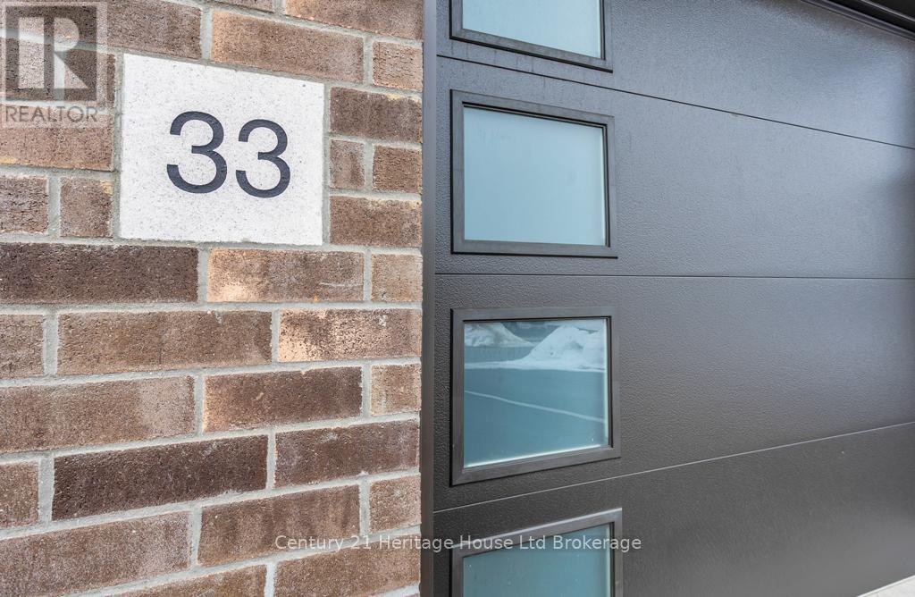 33 Martin Street, Tillsonburg, Ontario  N4G 0K3 - Photo 4 - X12797738