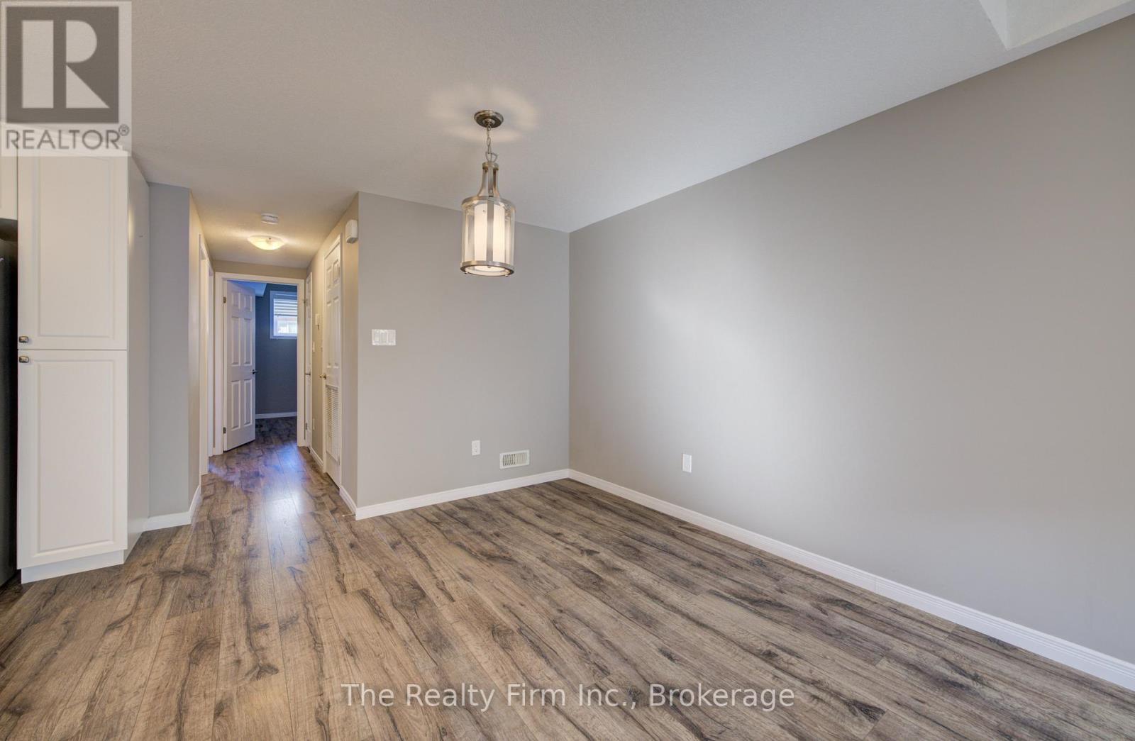 H - 236 Rachel Crescent, Kitchener, Ontario  N2R 0E1 - Photo 14 - X12800764