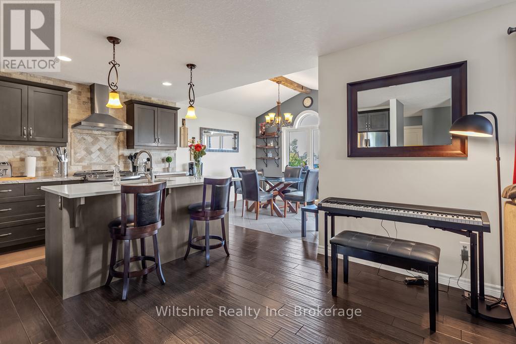 335 Talbot Street, Norfolk (Courtland), Ontario  N0J 1E0 - Photo 10 - X12802920