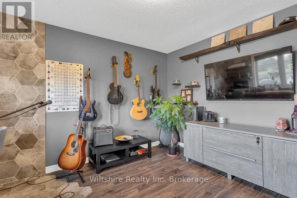 335 Talbot Street, Norfolk (Courtland), Ontario  N0J 1E0 - Photo 16 - X12802920