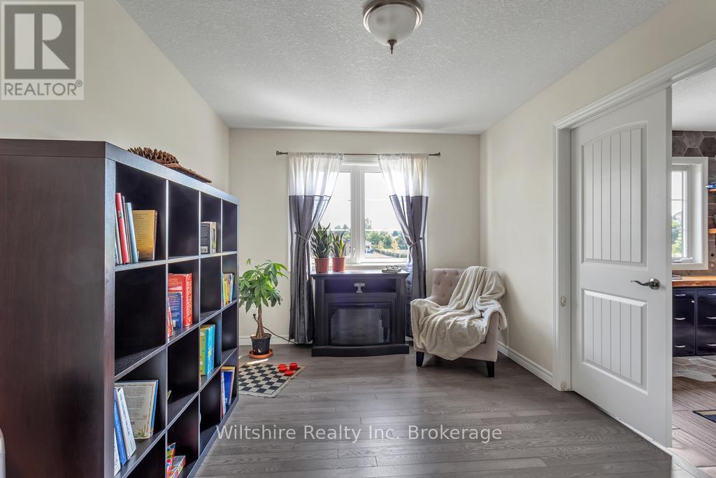 335 Talbot Street, Norfolk (Courtland), Ontario  N0J 1E0 - Photo 21 - X12802920