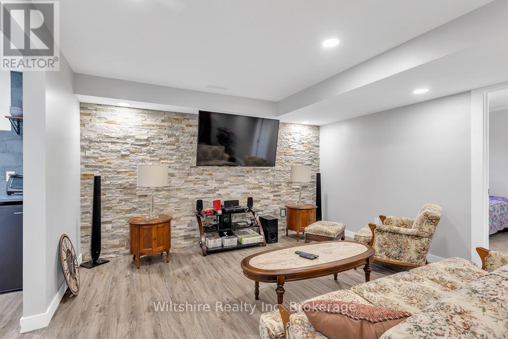 335 Talbot Street, Norfolk (Courtland), Ontario  N0J 1E0 - Photo 32 - X12802920