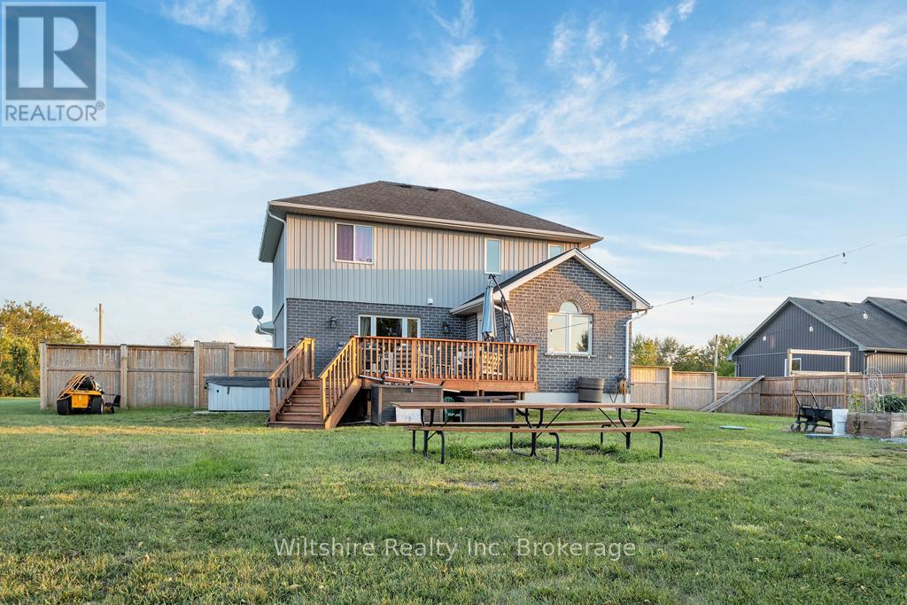 335 Talbot Street, Norfolk (Courtland), Ontario  N0J 1E0 - Photo 4 - X12802920