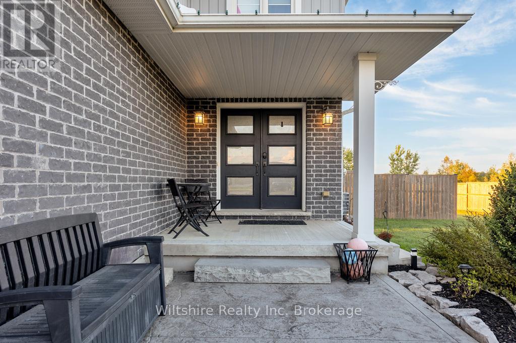 335 Talbot Street, Norfolk (Courtland), Ontario  N0J 1E0 - Photo 5 - X12802920