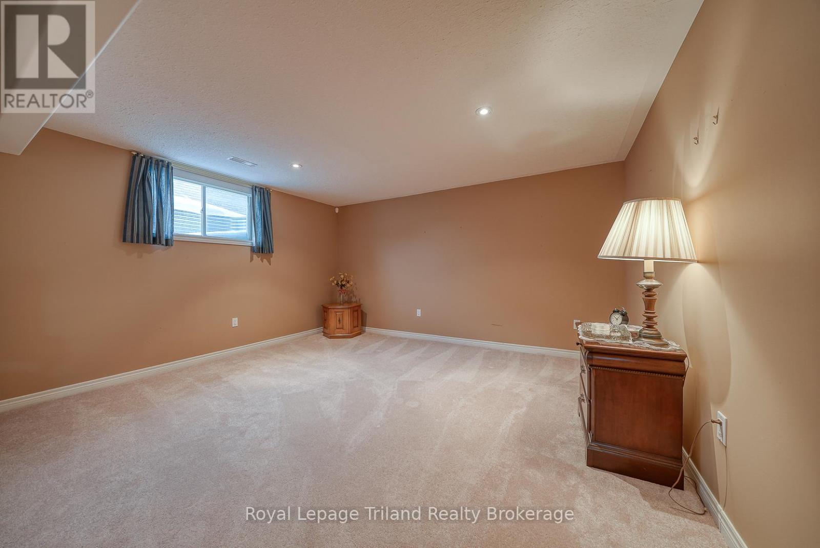 54 - 570 Spitfire Street, Woodstock (Woodstock - North), Ontario  N4T 0C2 - Photo 33 - X12803474