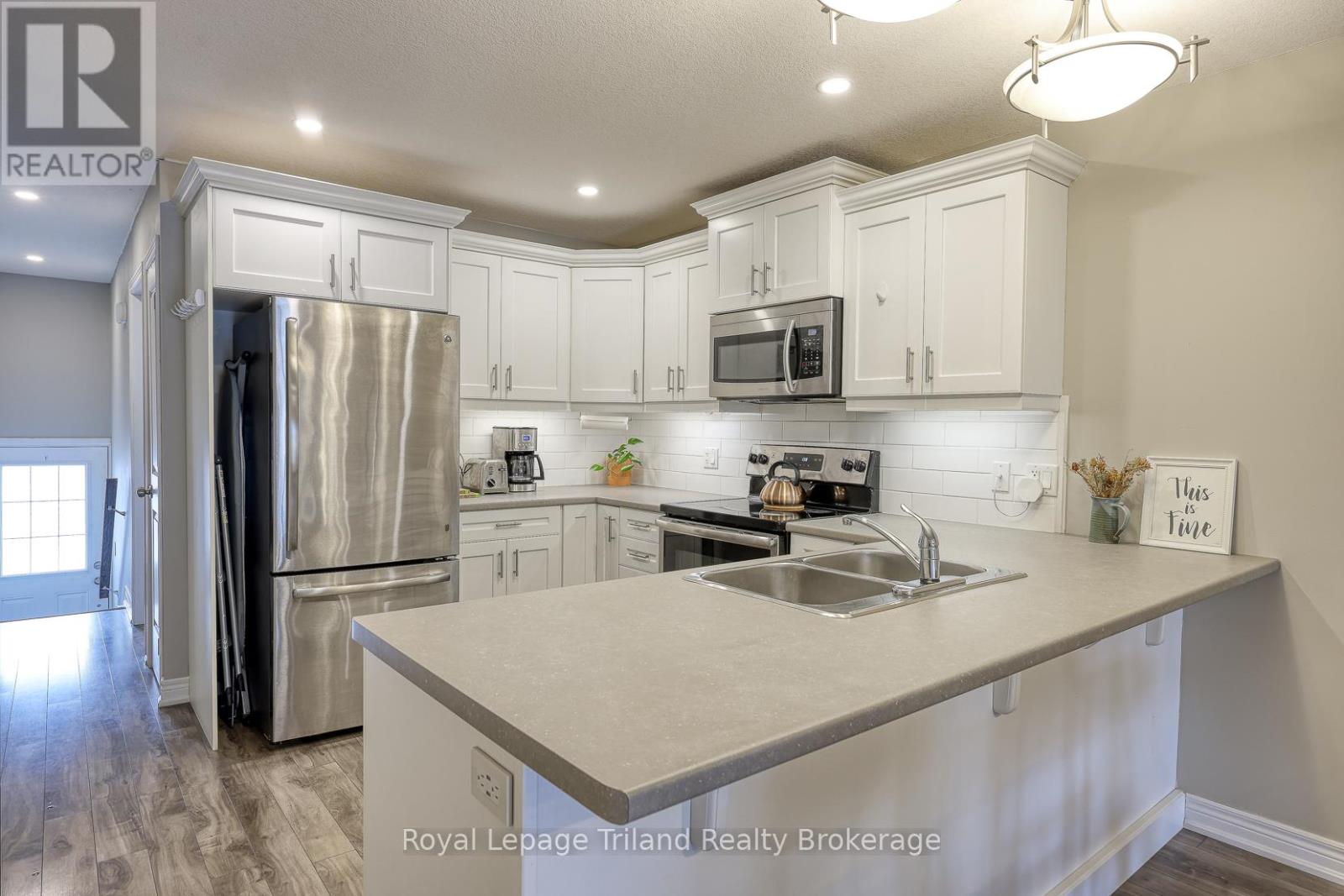 68 North Main Street, Norfolk (Simcoe), Ontario  N3Y 2M3 - Photo 4 - X12805758