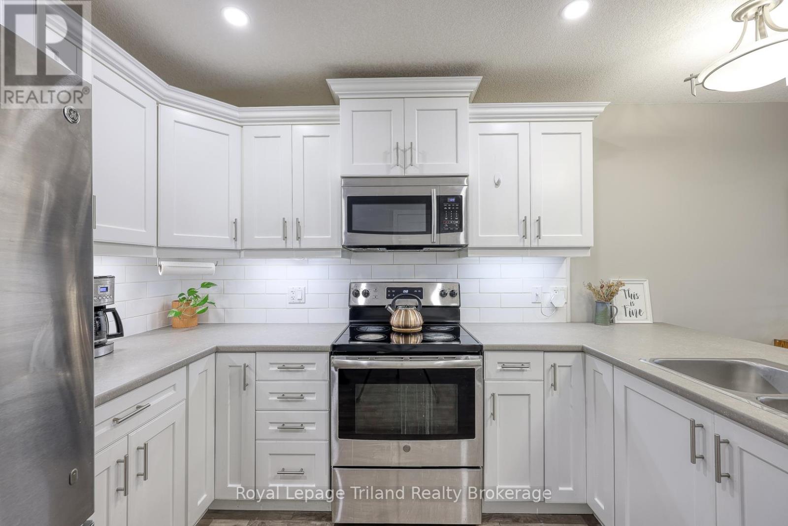 68 North Main Street, Norfolk (Simcoe), Ontario  N3Y 2M3 - Photo 5 - X12805758