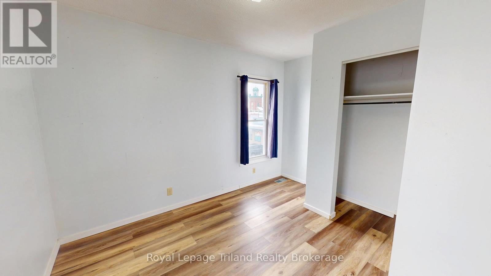 4 - 747 Dundas Street, Woodstock (Woodstock - North), Ontario  N4S 1E8 - Photo 5 - X12808538