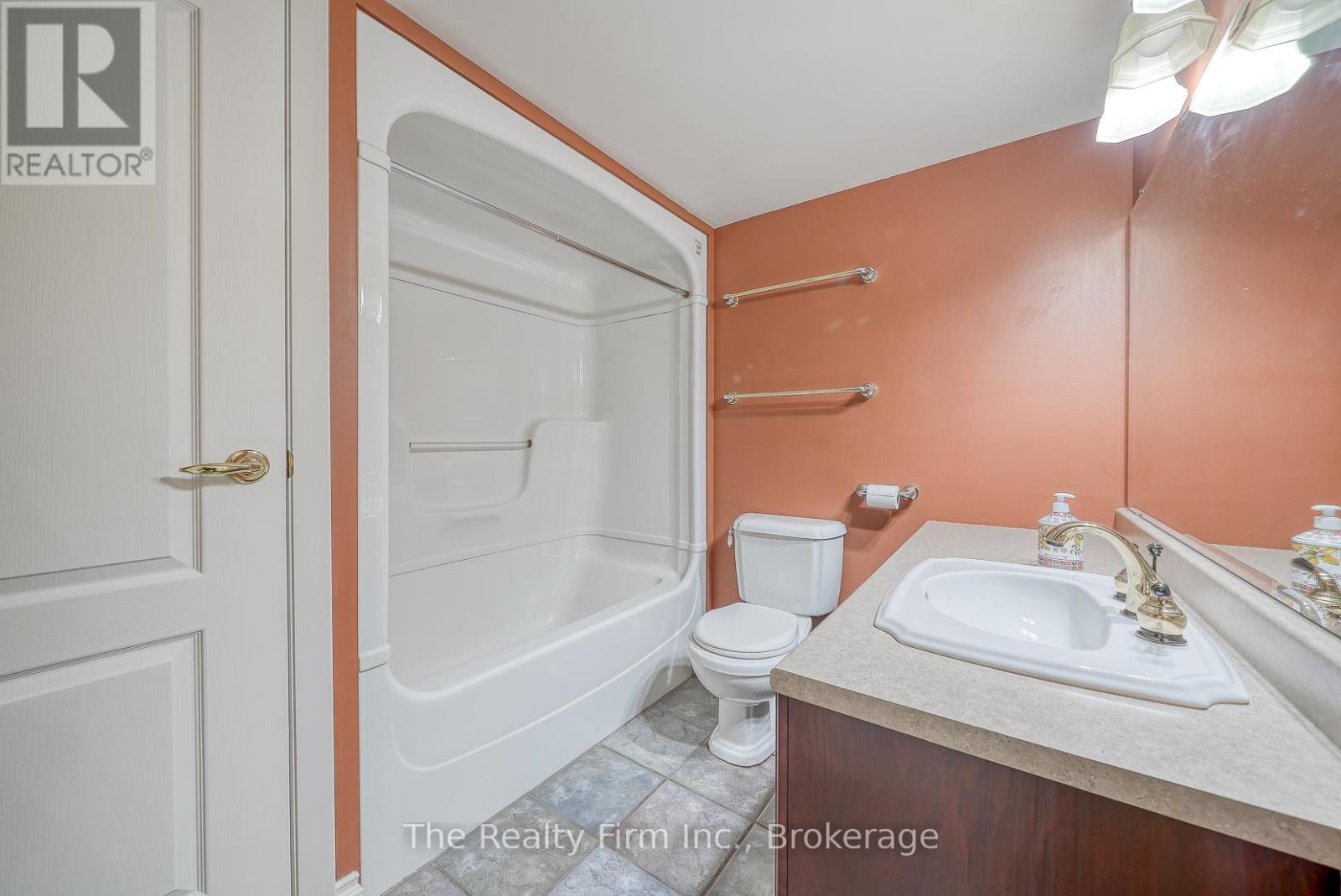 304 - 9 Bonheur Court, Brantford, Ontario  N3P 1Z5 - Photo 13 - X12812456