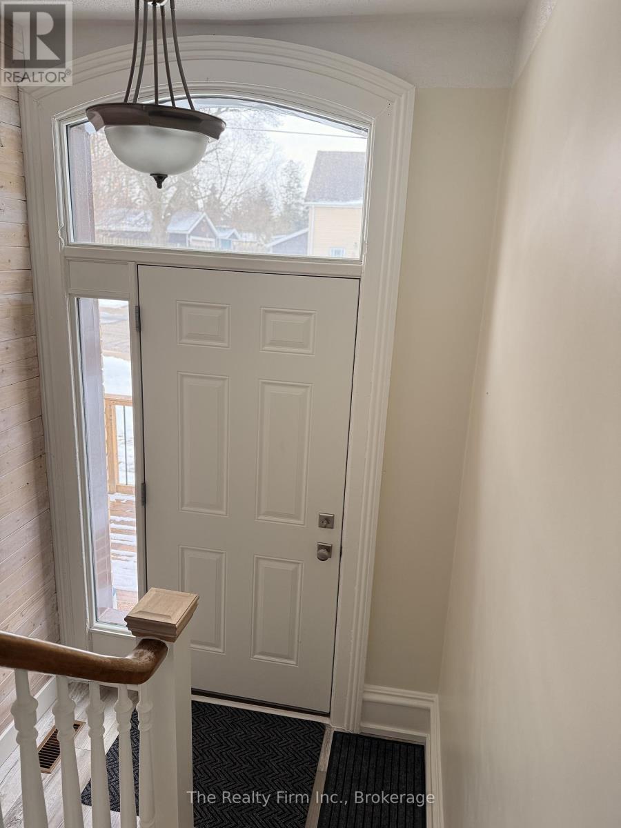 Upper Level - 279 Admiral Street, Woodstock (Woodstock - North), Ontario  N4S 5A3 - Photo 4 - X12813322