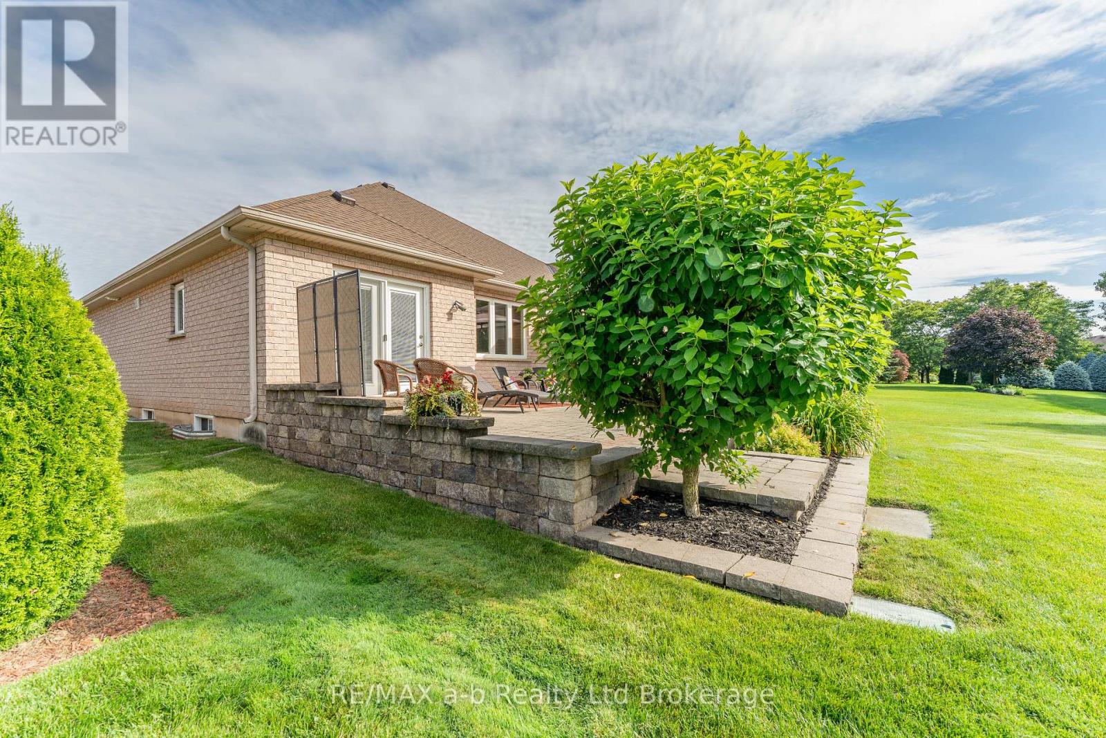 90 Weston Drive, Tillsonburg, Ontario  N4G 5W9 - Photo 47 - X12813354