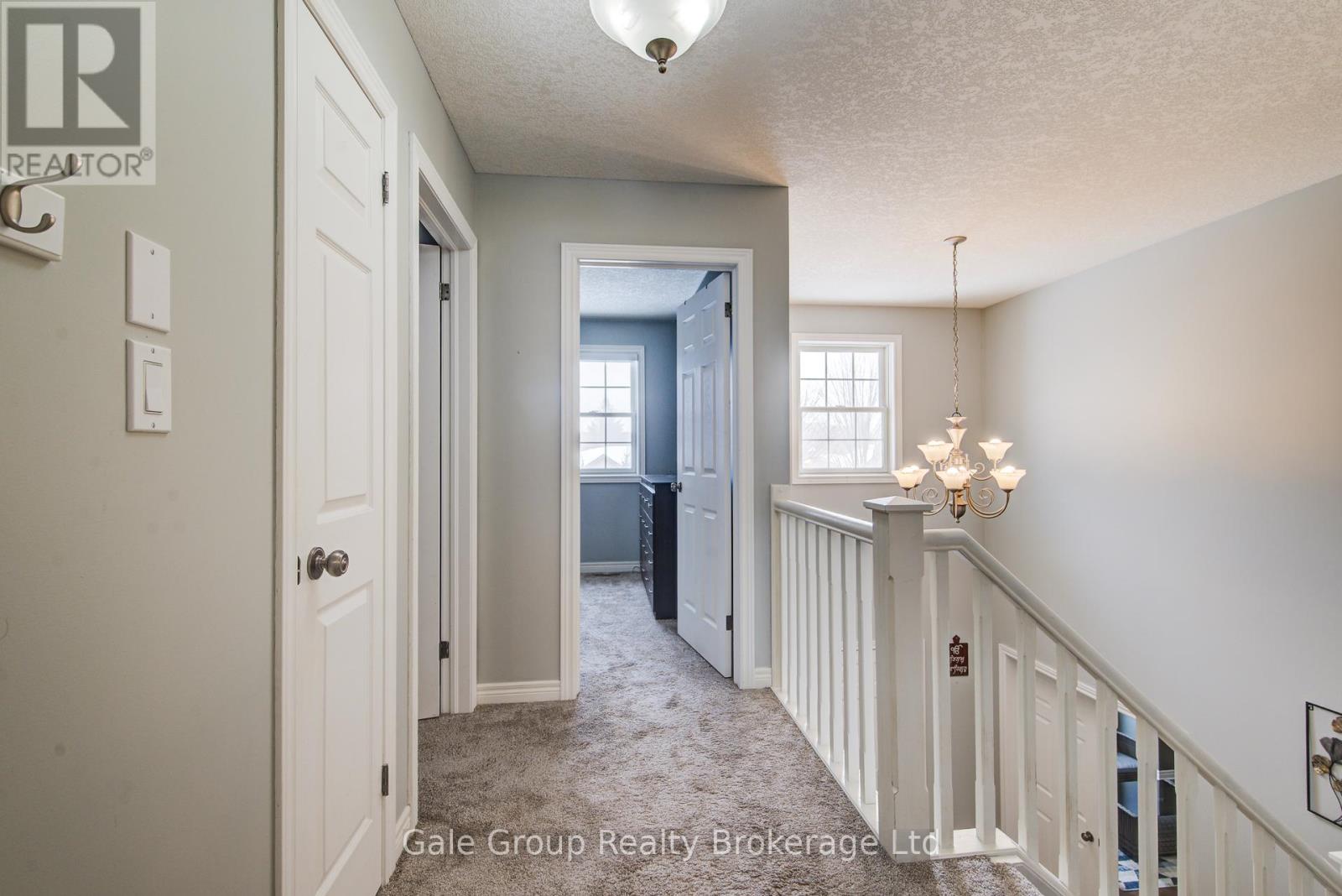 127 Falcon Drive, Woodstock (Woodstock - North), Ontario  N4T 1V5 - Photo 15 - X12814164