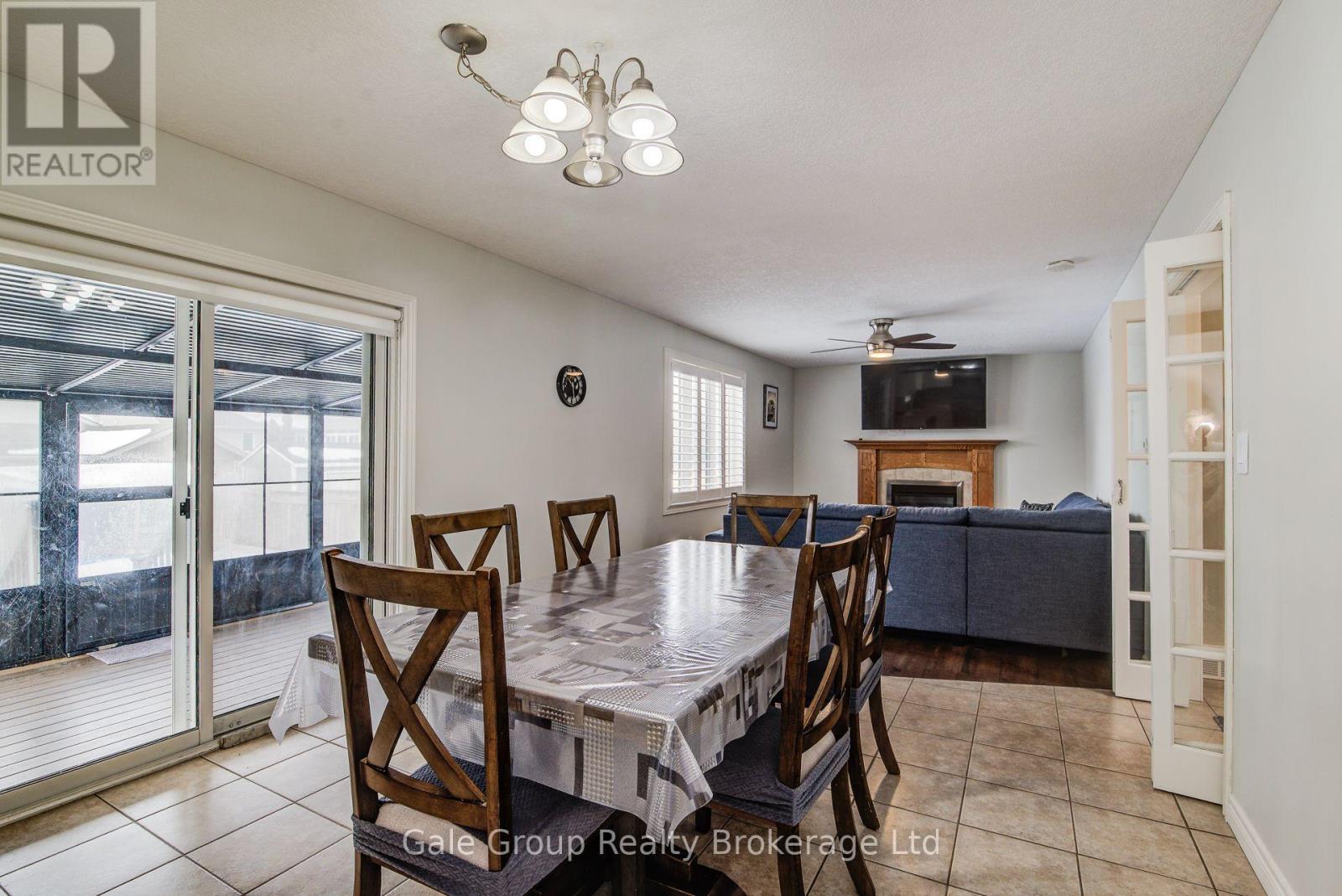 127 Falcon Drive, Woodstock (Woodstock - North), Ontario  N4T 1V5 - Photo 9 - X12814164