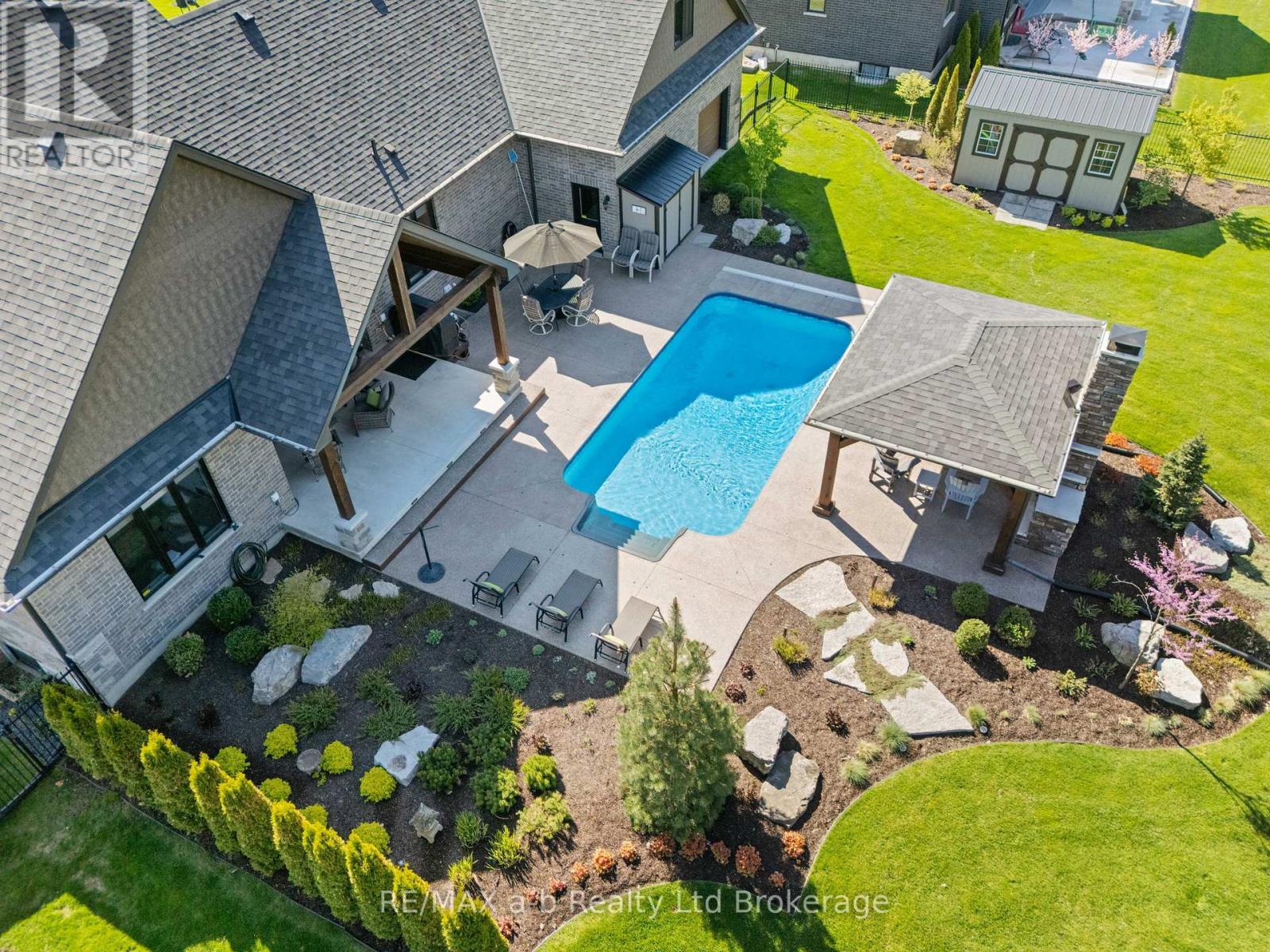 23 August Crescent, Norwich (Otterville), Ontario  N0J 1R0 - Photo 3 - X12814546