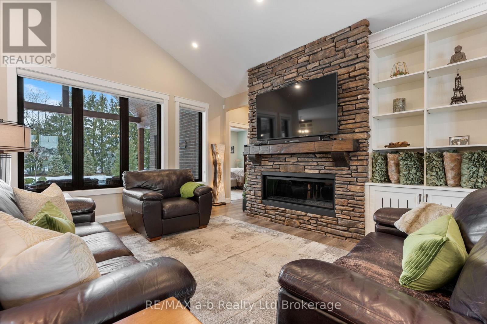 23 August Crescent, Norwich (Otterville), Ontario  N0J 1R0 - Photo 4 - X12814546