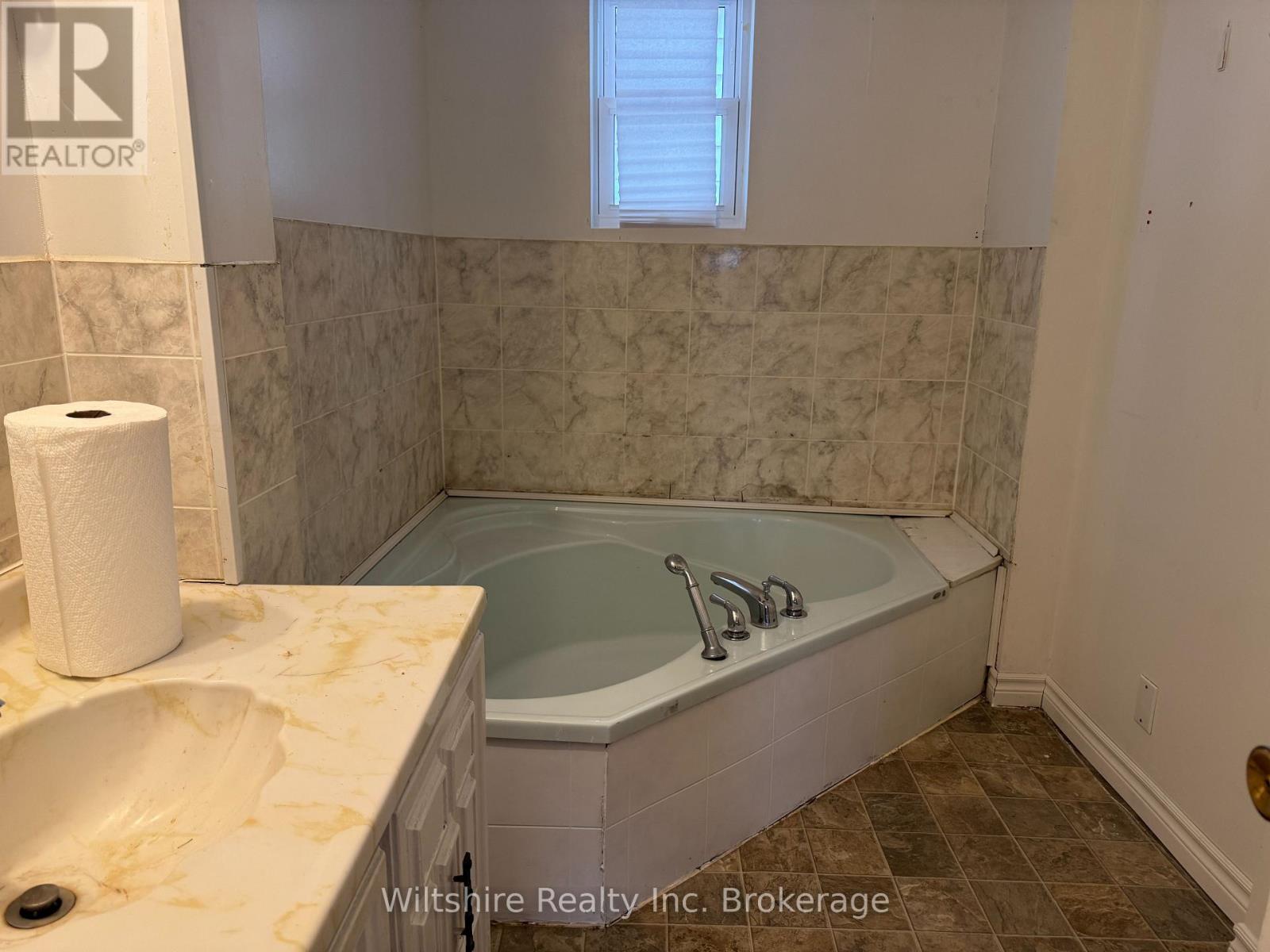 56315 Heritage Line, Bayham (Straffordville), Ontario  N0J 1Y0 - Photo 13 - X12817062