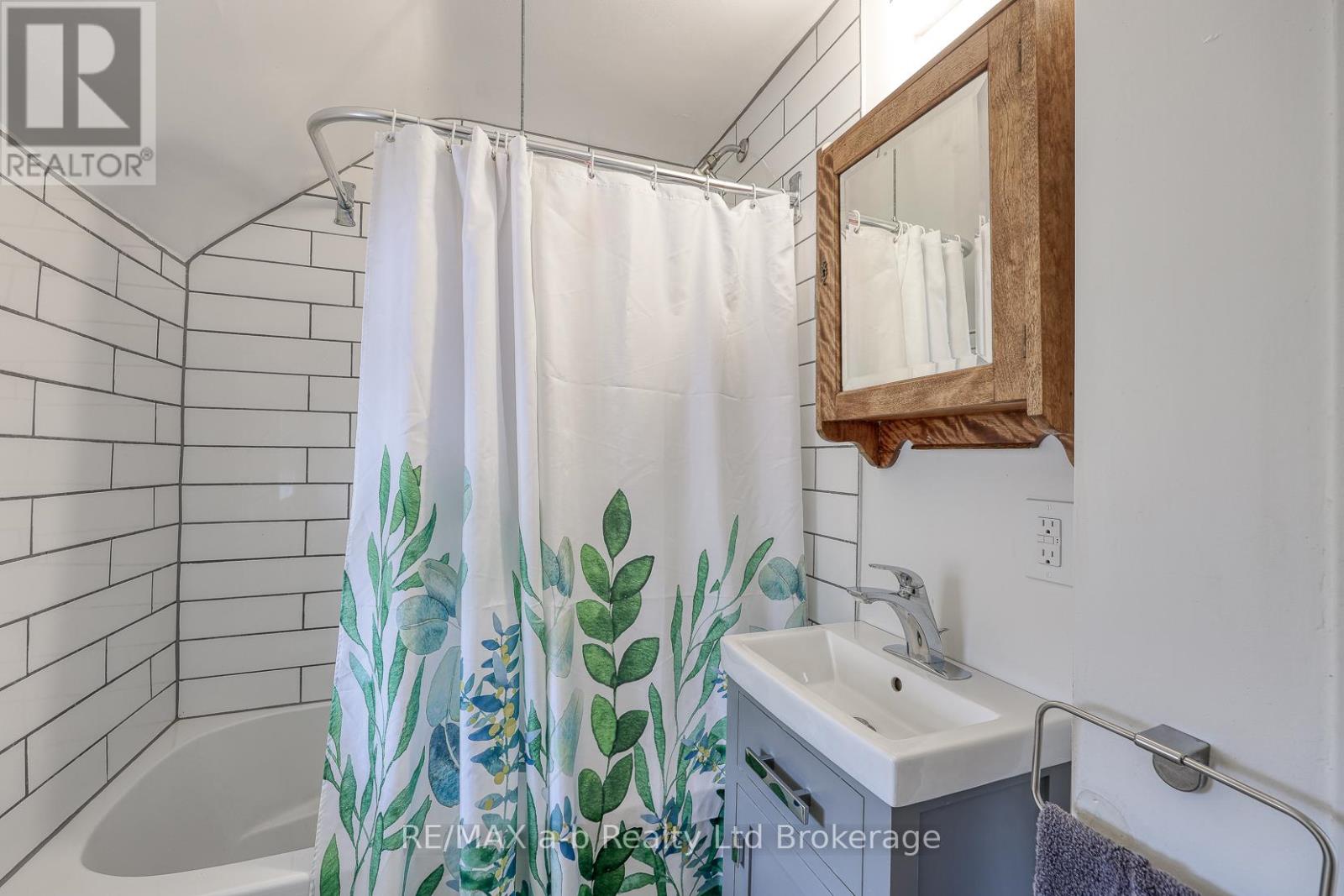 550 Mary Street, Woodstock (Woodstock - North), Ontario  N4S 4S9 - Photo 23 - X12817906