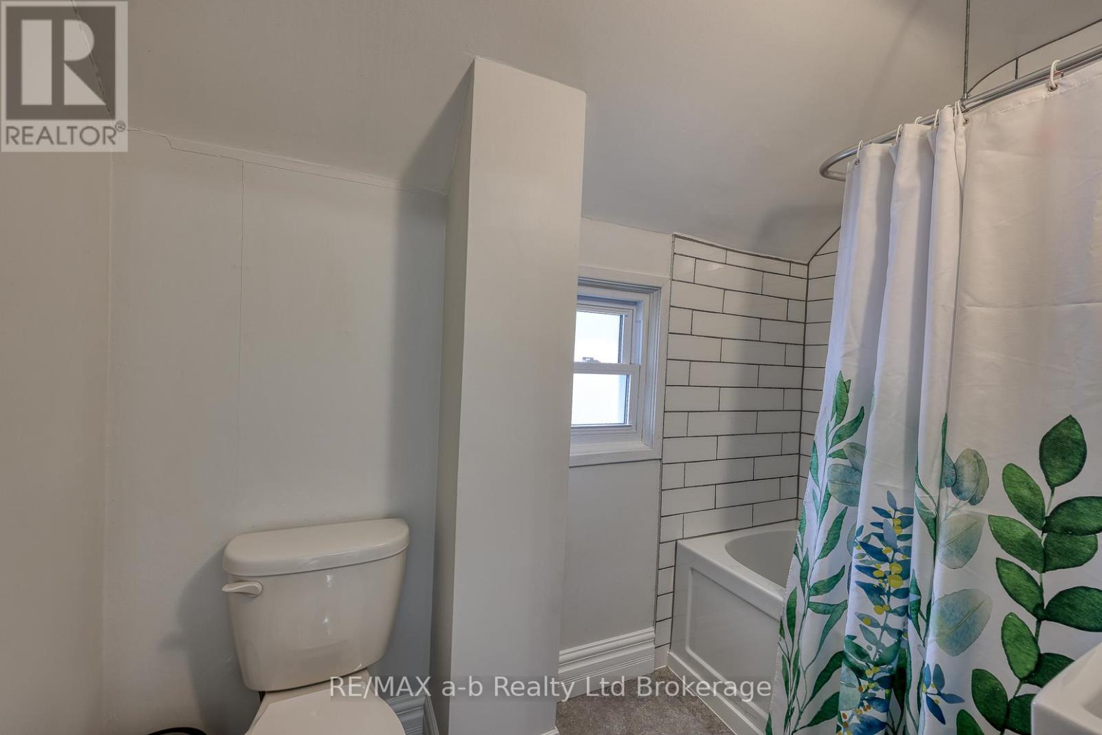 550 Mary Street, Woodstock (Woodstock - North), Ontario  N4S 4S9 - Photo 24 - X12817906