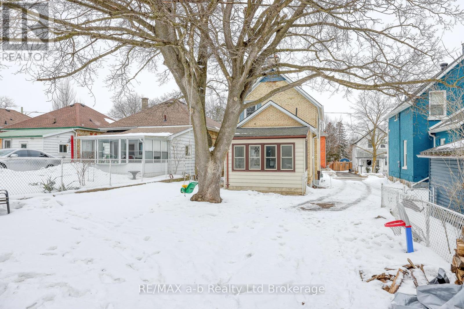 550 Mary Street, Woodstock (Woodstock - North), Ontario  N4S 4S9 - Photo 31 - X12817906