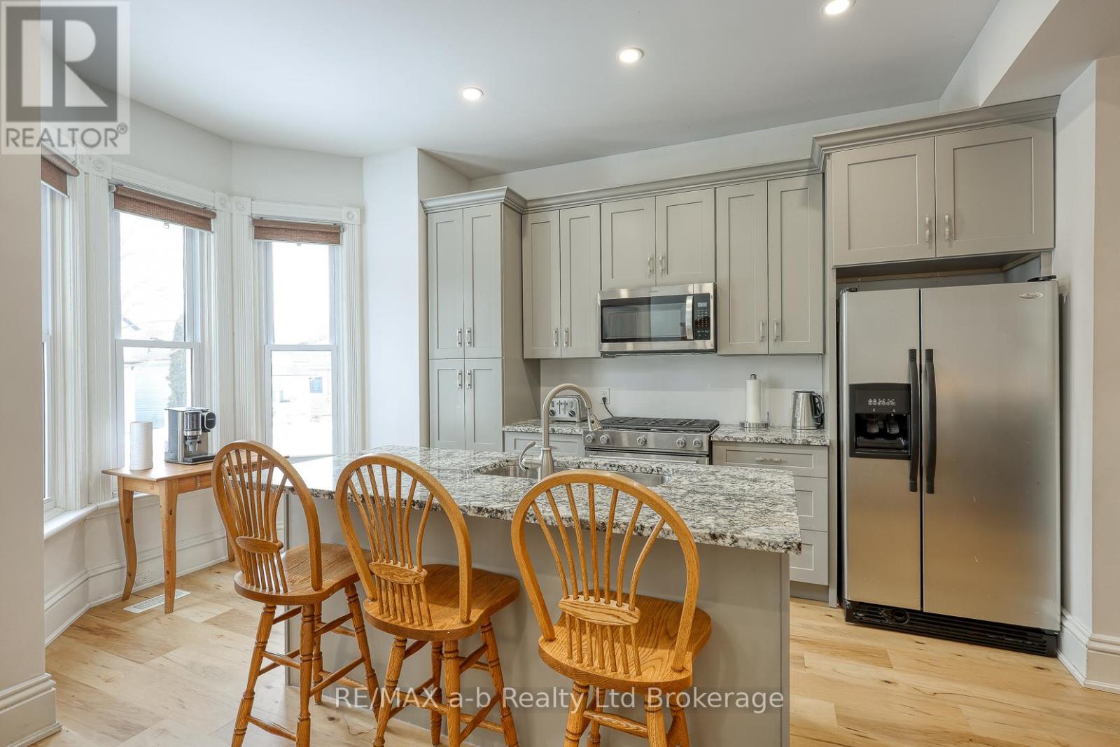 550 Mary Street, Woodstock (Woodstock - North), Ontario  N4S 4S9 - Photo 9 - X12817906