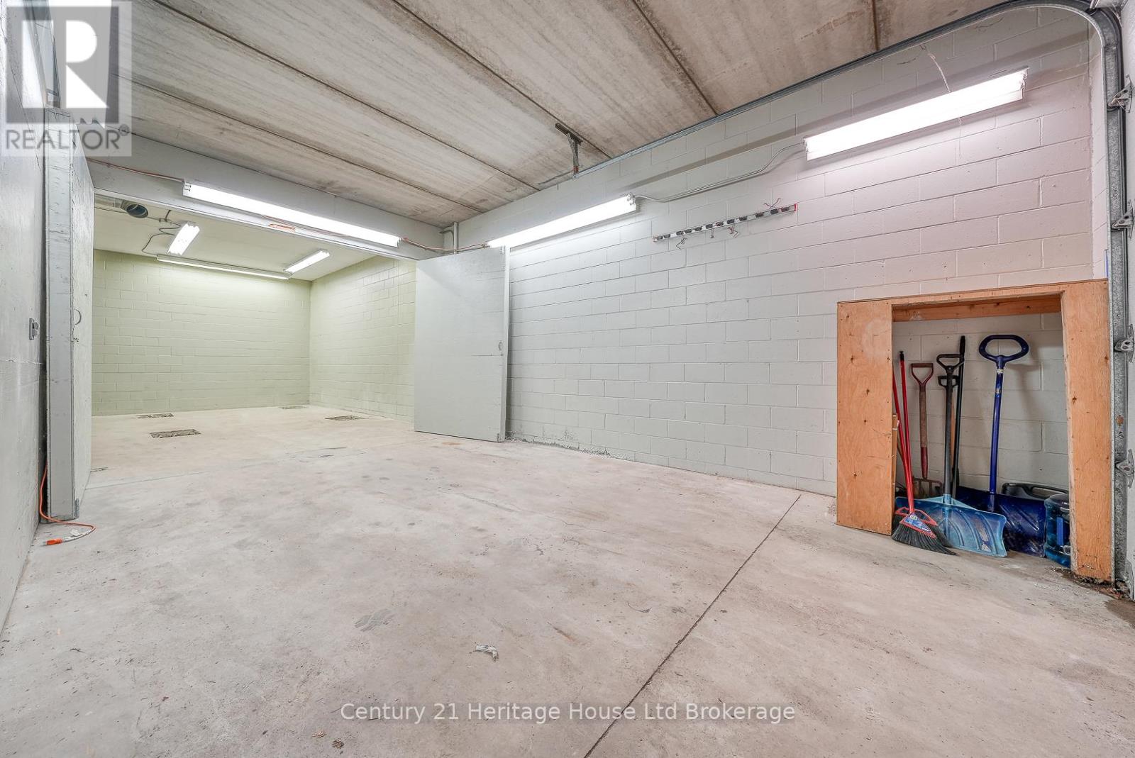 15 - 1033 Pattulo Avenue, Woodstock (Woodstock - South), Ontario  N4V 1C8 - Photo 10 - X12819872