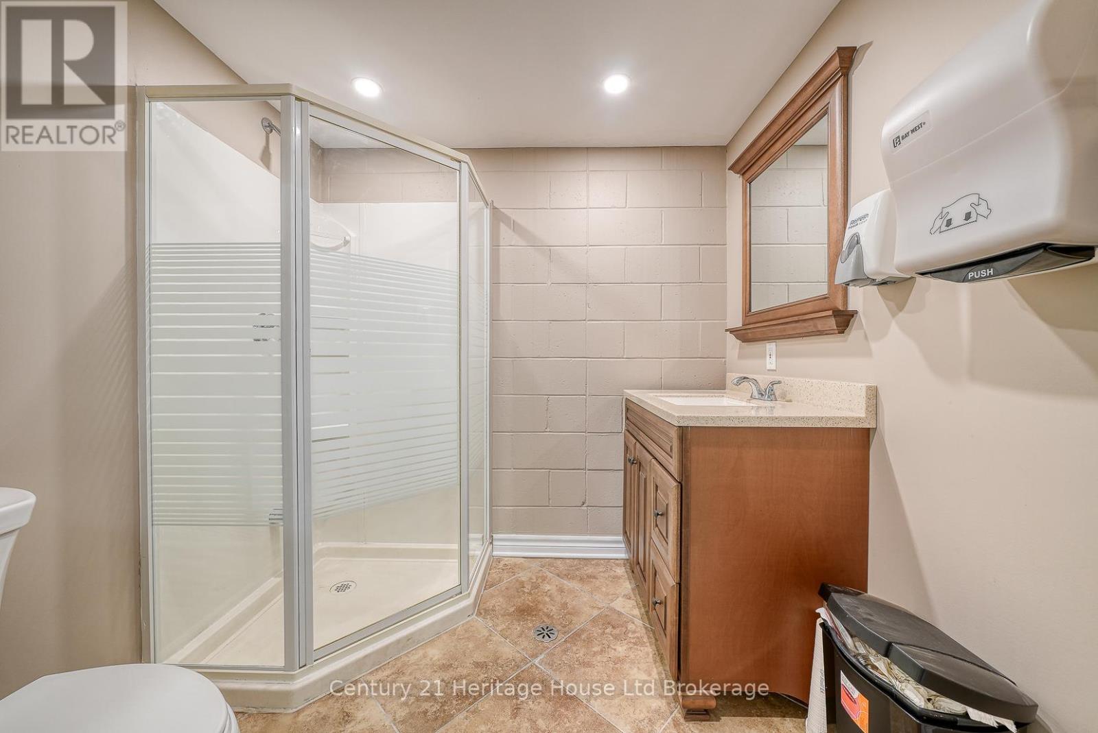 15 - 1033 Pattulo Avenue, Woodstock (Woodstock - South), Ontario  N4V 1C8 - Photo 15 - X12819872