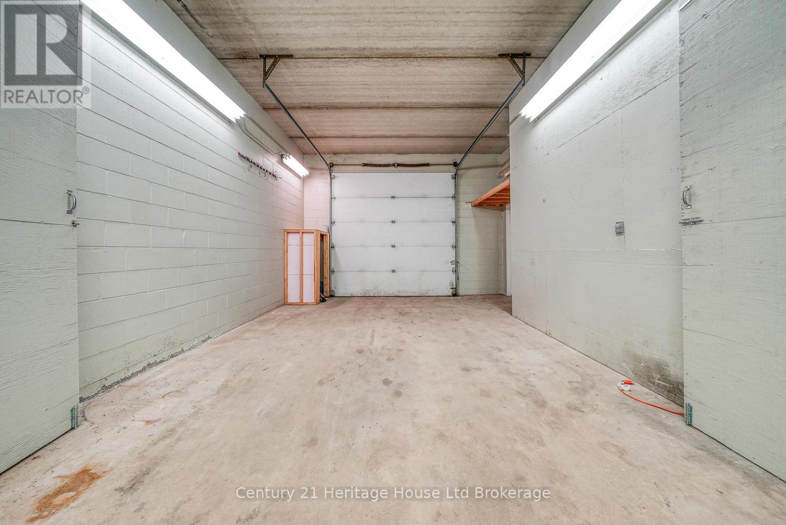 15 - 1033 Pattulo Avenue, Woodstock (Woodstock - South), Ontario  N4V 1C8 - Photo 8 - X12819872