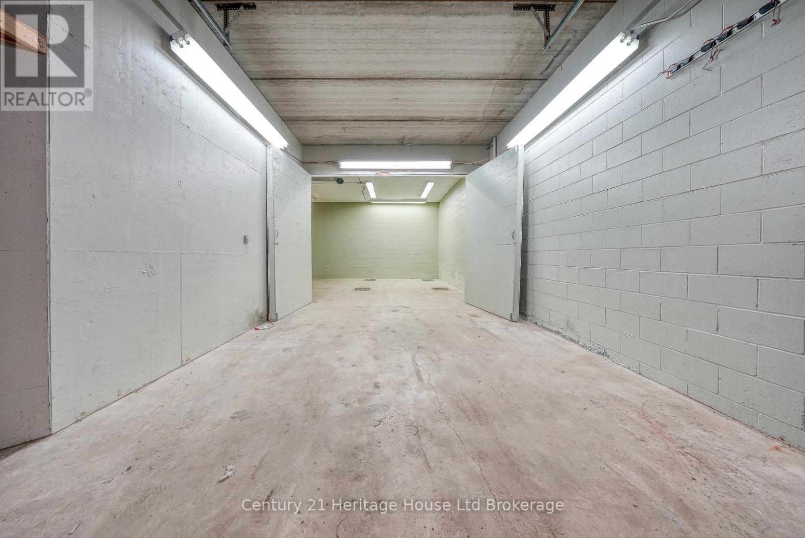 15 - 1033 Pattulo Avenue, Woodstock (Woodstock - South), Ontario  N4V 1C8 - Photo 9 - X12819872