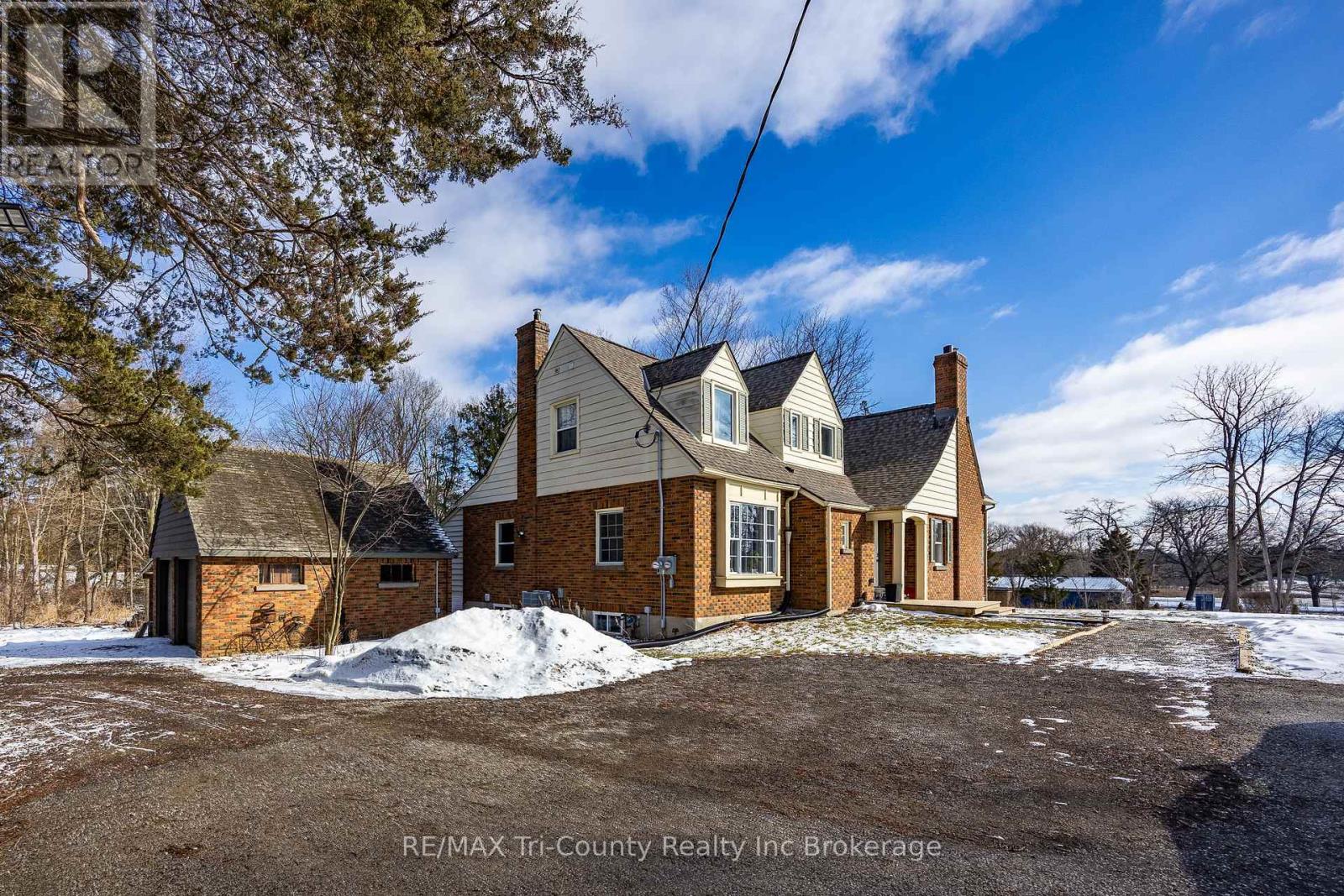 909 James Street, Norfolk (Delhi), Ontario  N4B 2E3 - Photo 2 - X12820060