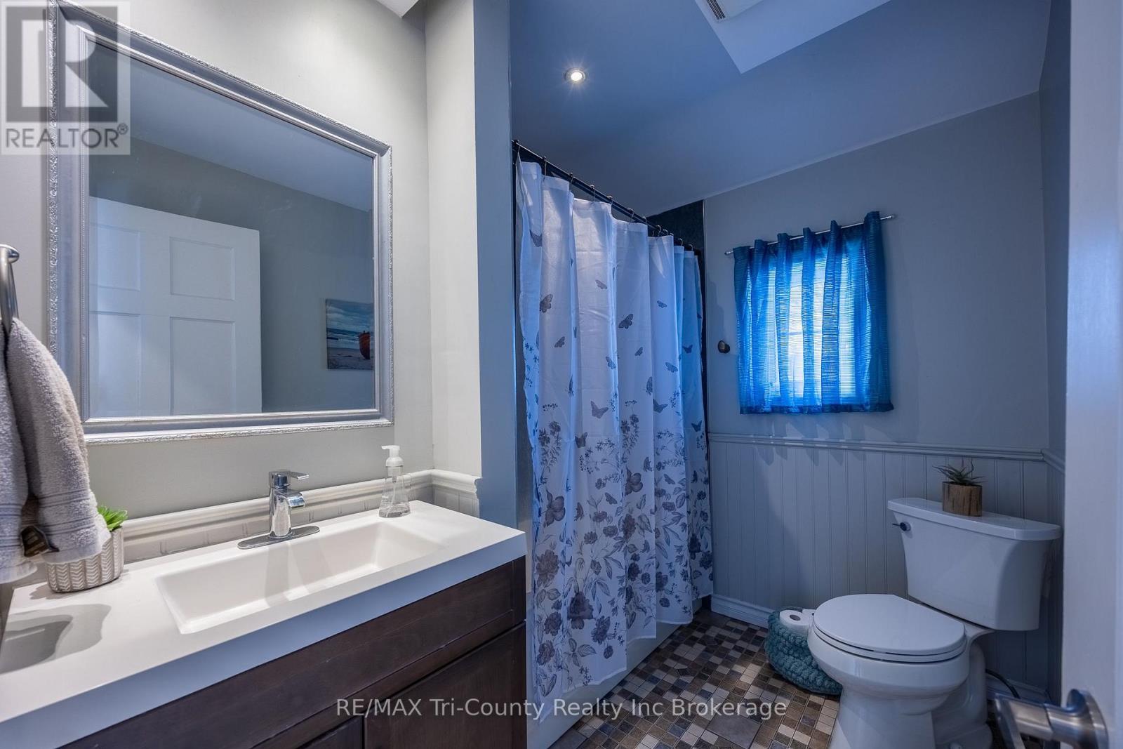 909 James Street, Norfolk (Delhi), Ontario  N4B 2E3 - Photo 22 - X12820060