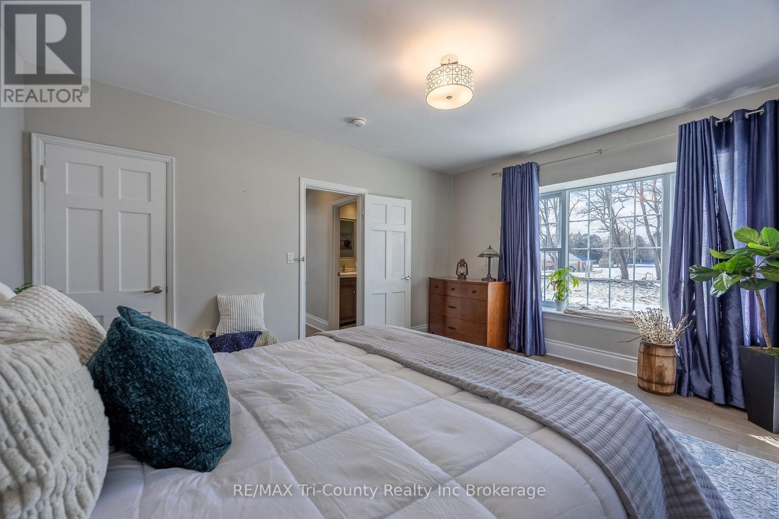 909 James Street, Norfolk (Delhi), Ontario  N4B 2E3 - Photo 23 - X12820060