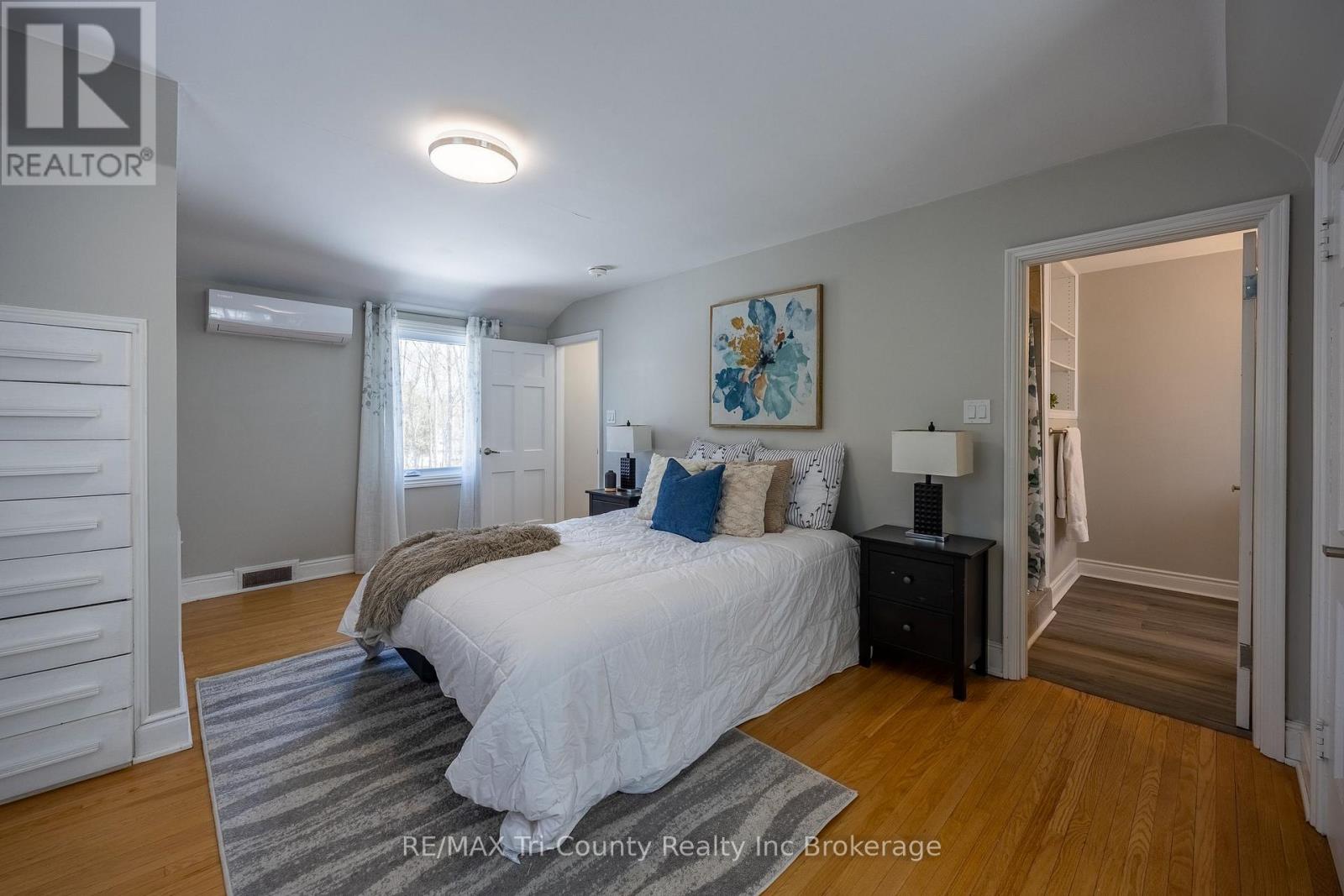 909 James Street, Norfolk (Delhi), Ontario  N4B 2E3 - Photo 25 - X12820060