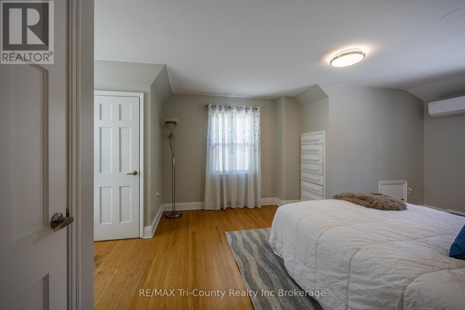 909 James Street, Norfolk (Delhi), Ontario  N4B 2E3 - Photo 29 - X12820060