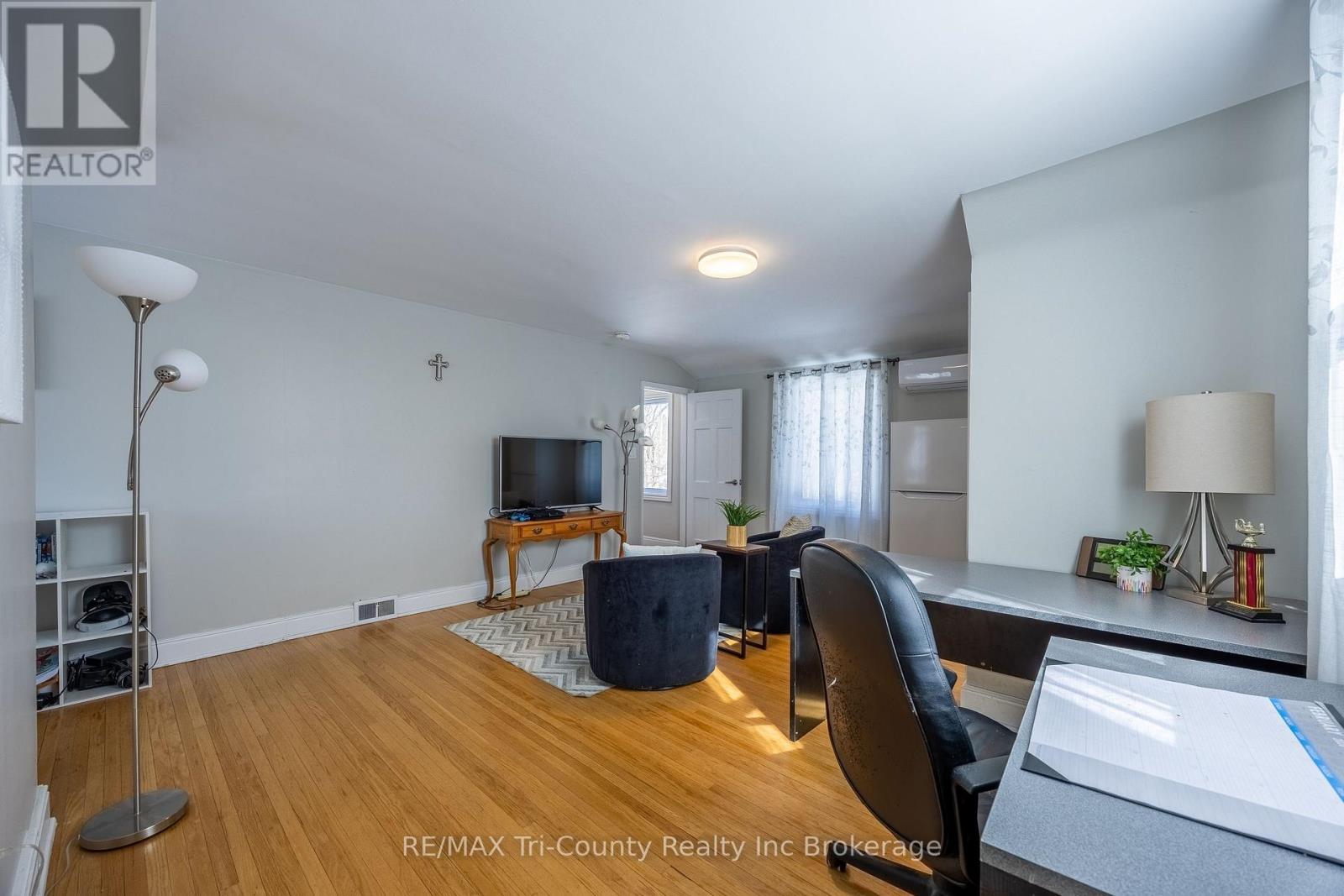 909 James Street, Norfolk (Delhi), Ontario  N4B 2E3 - Photo 30 - X12820060